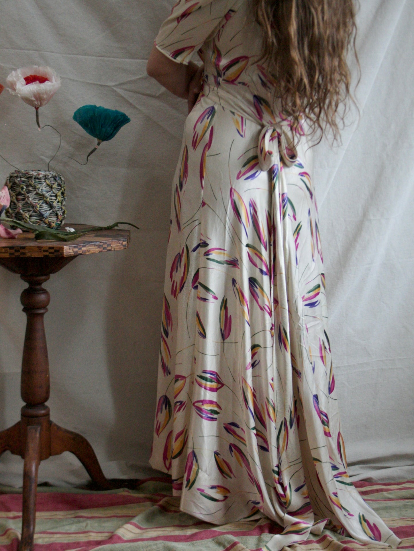 1930s Painterly Tulip Print Heavy Silk Tie Waist Trained Gown