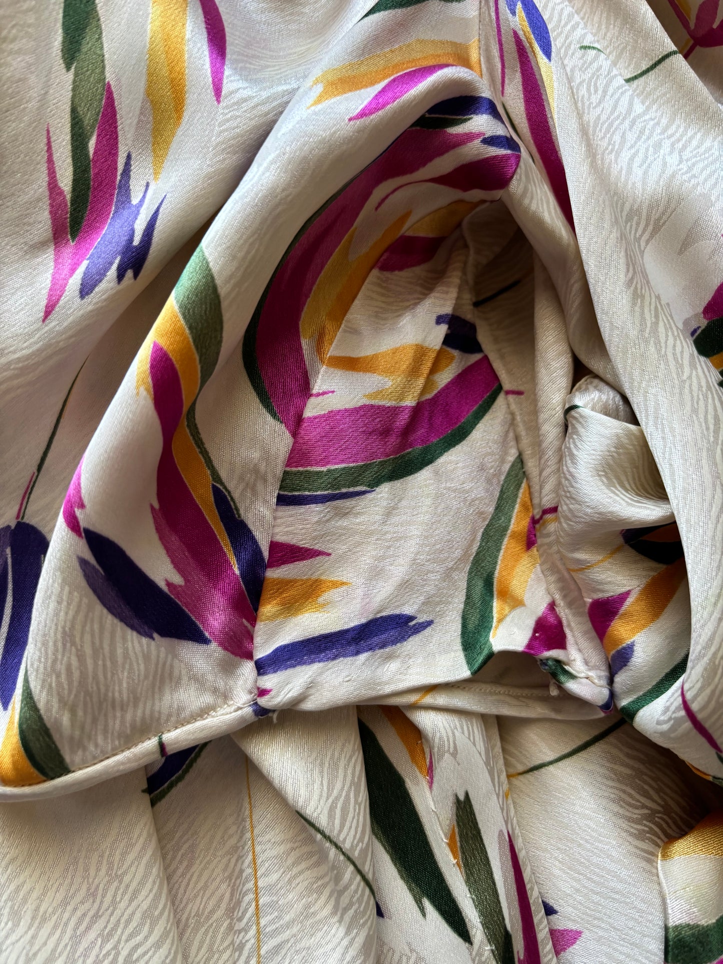 1930s Painterly Tulip Print Heavy Silk Tie Waist Trained Gown