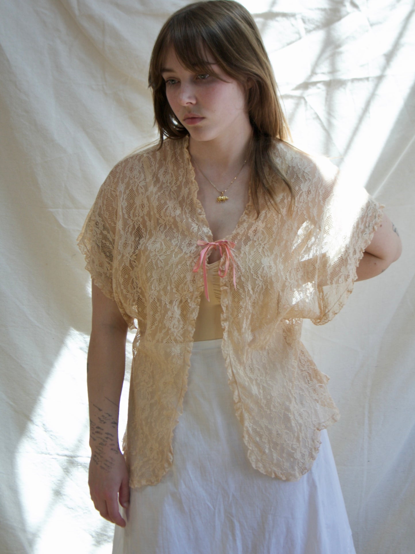 1930s Ecru Lace Ribbon Tie Bust Boudoir Jacket