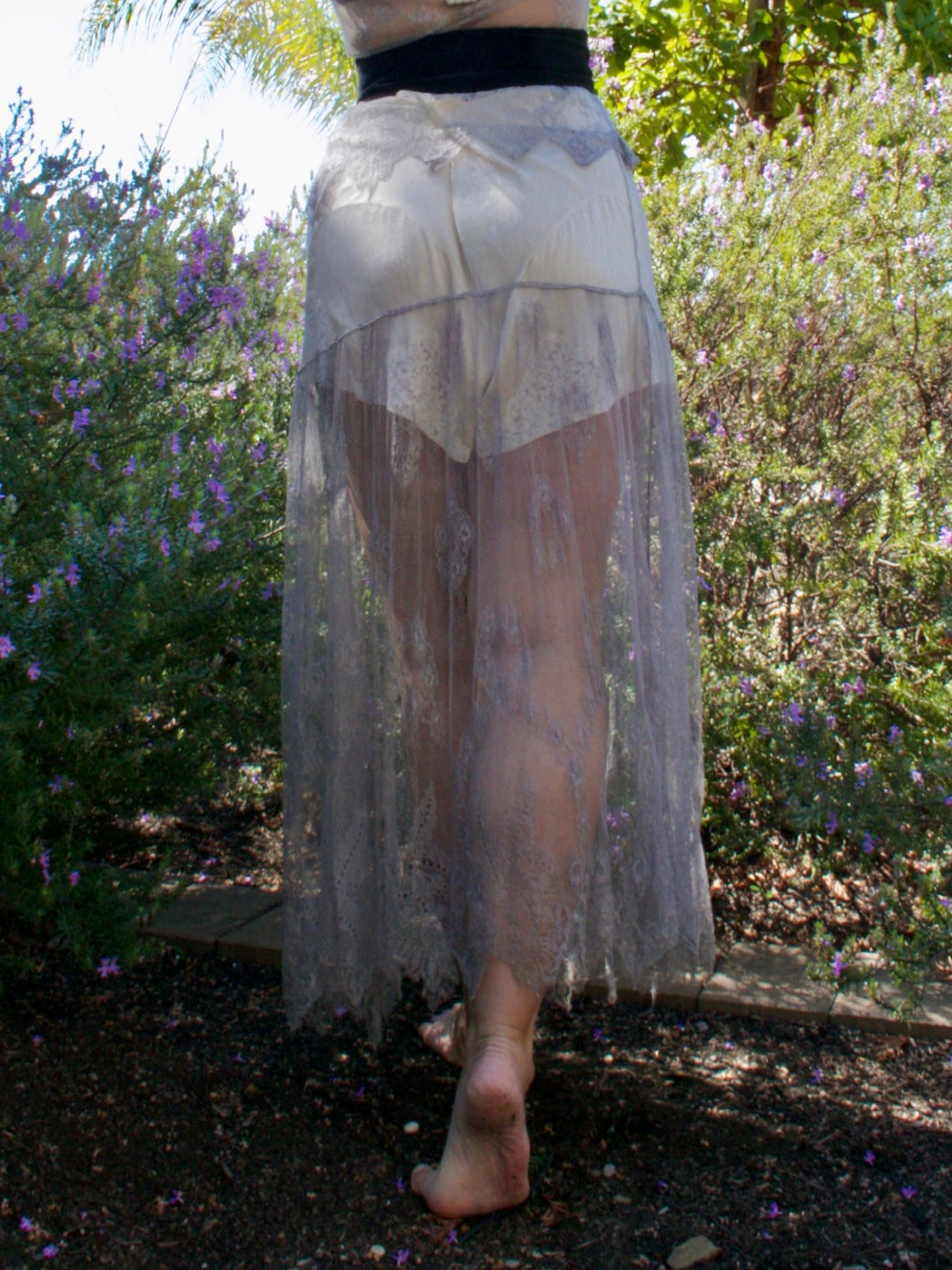 Antique 1920s Pale Lavender Scalloped Lace Dress