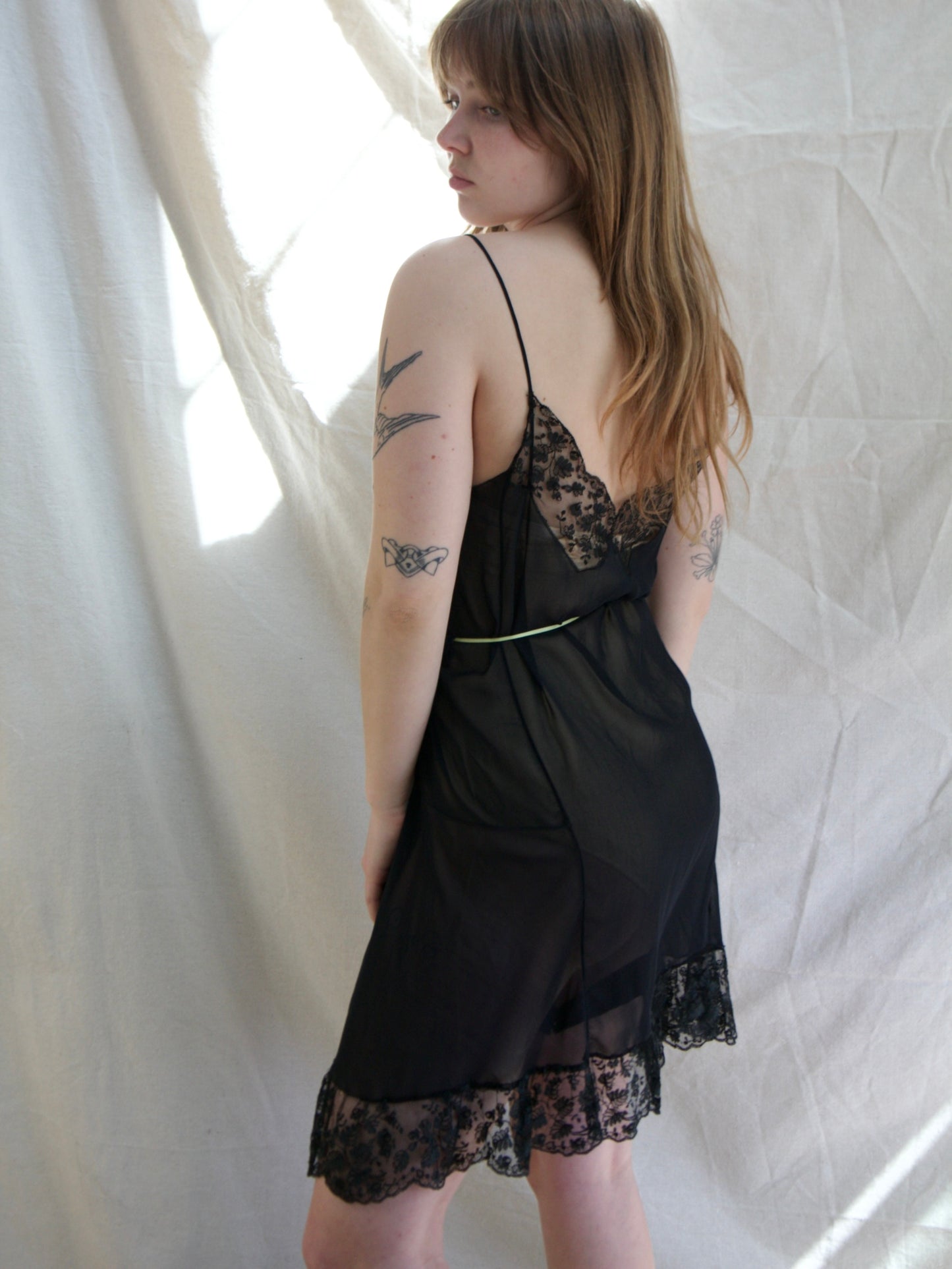 1920s Vampy Chiffon Lace Trim Set In
