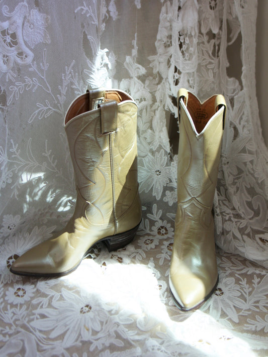 1970s NOS Metallic Champagne Western Cowboy Boots