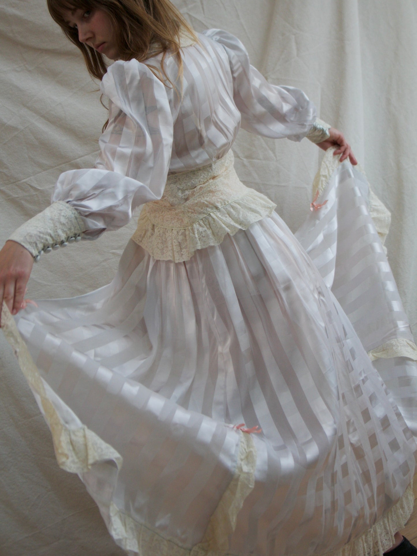 1940s Striped Sheer Bow/Lace Trim Peplum Peignoir