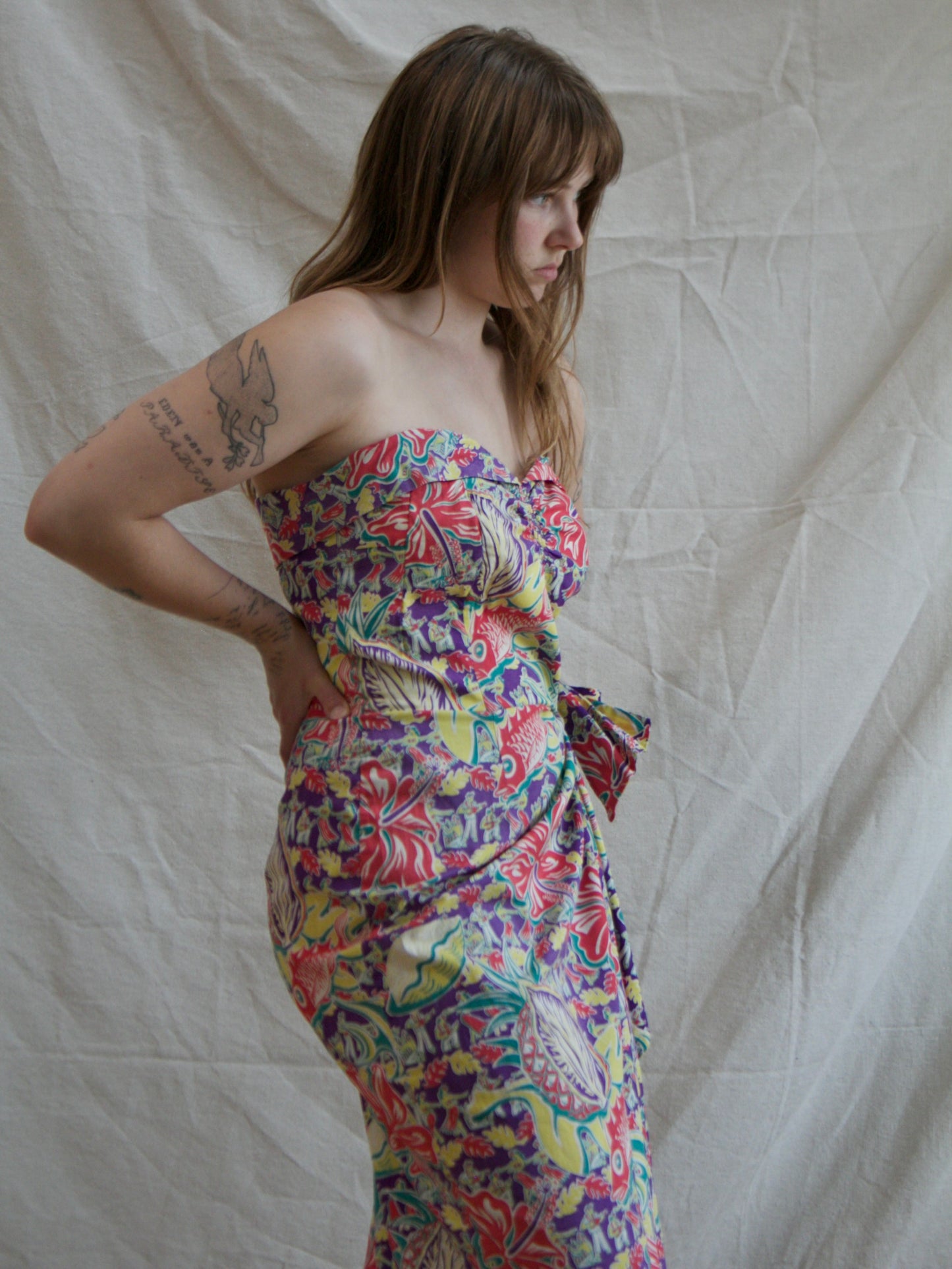 1950s Hawaiian 'Surfriders' Strapless Sarong Cotton Print Dress