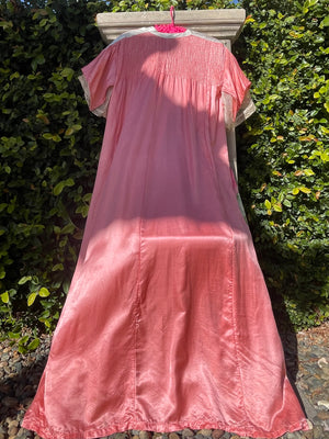 1910s Edwardian Pink Floral Smocked Dressing Gown