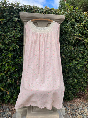 1940s Rayon Pale Pink Floral Louge Dress