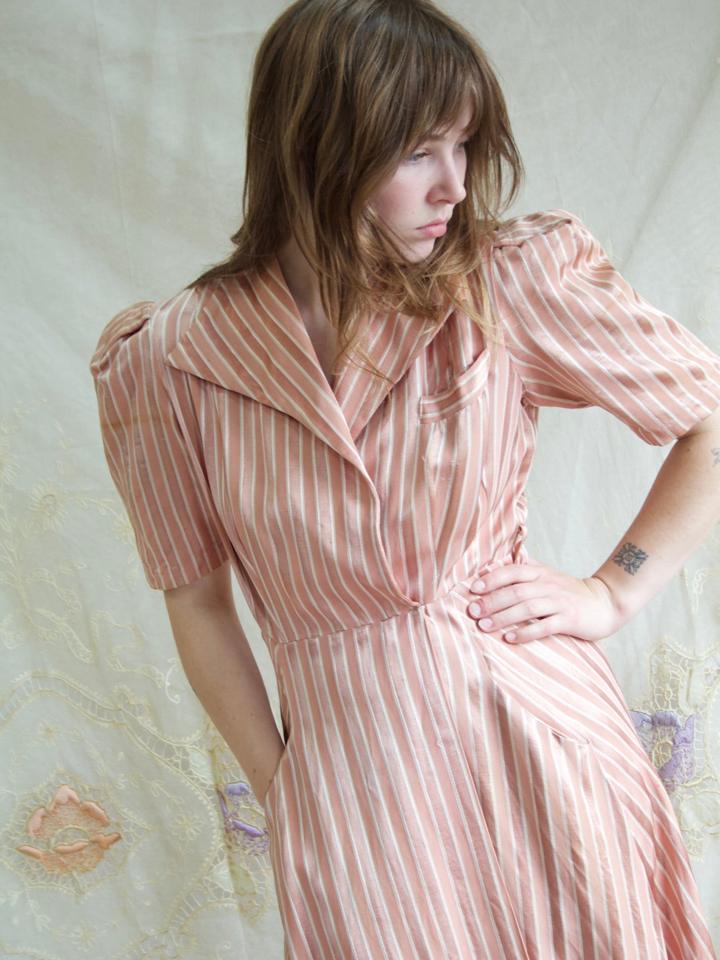 1940s Striped Puff Sleeve Rayon Wrap Dressing Gown