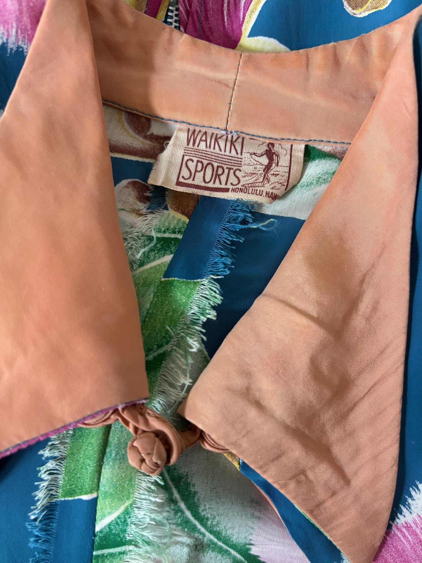 1940s Hawaiian Waikiki Sports Cold Rayon Kimono Sleeve Pake Muu Dress
