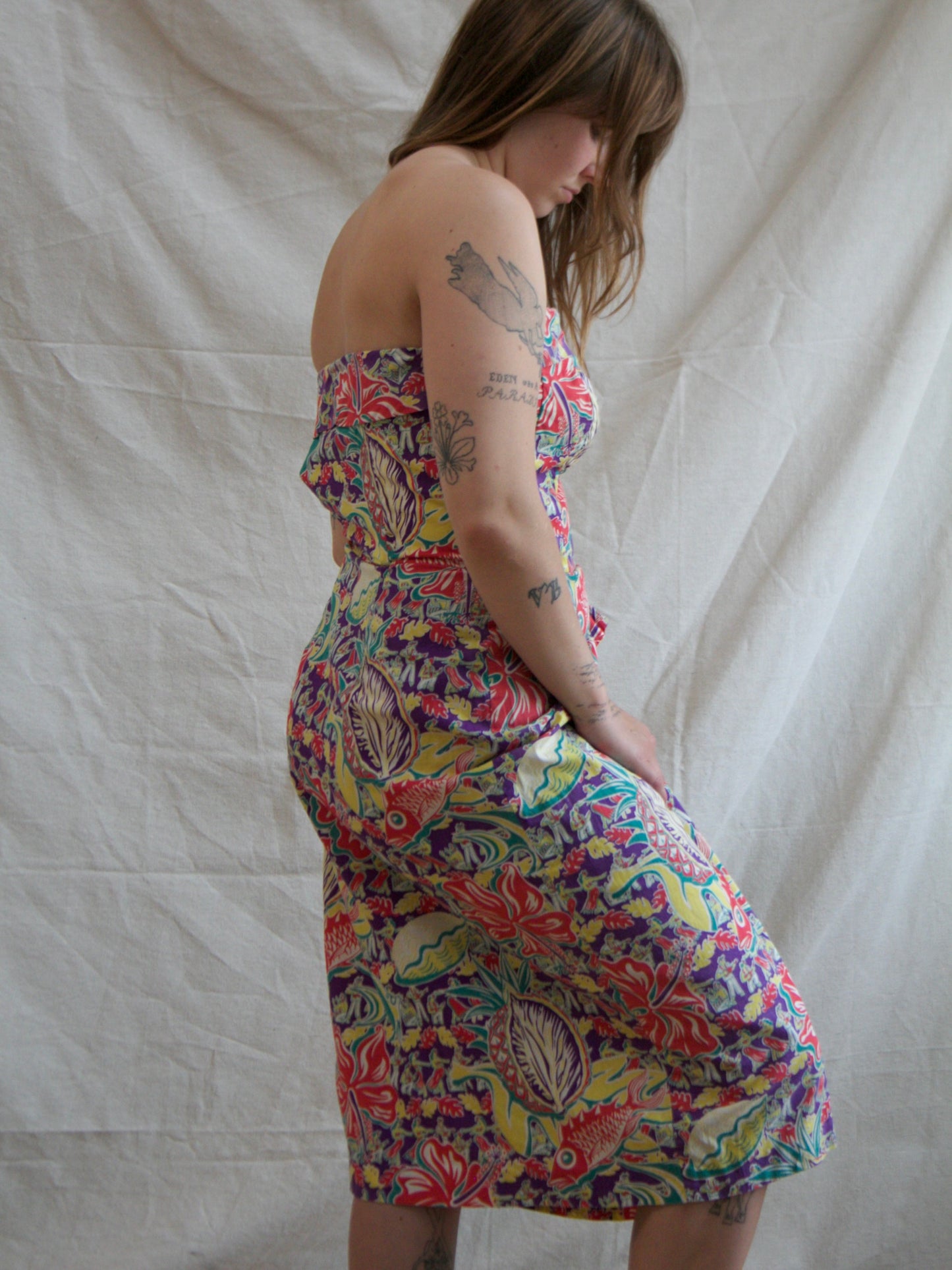 1950s Hawaiian 'Surfriders' Strapless Sarong Cotton Print Dress