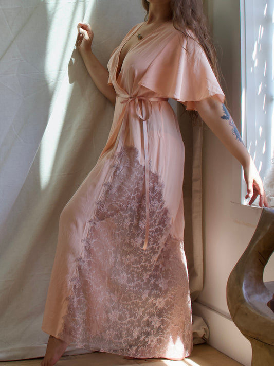 1930s Pink Silk & Lace Capelet Sleeve Dressing Gown Robe