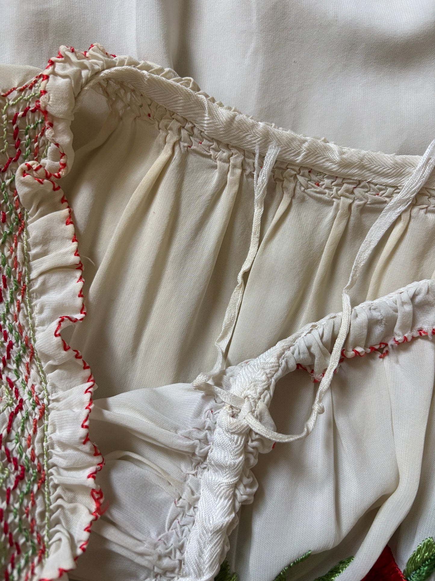 1930s/1940s Embroidered Poet Sleeve Peasant Blouse