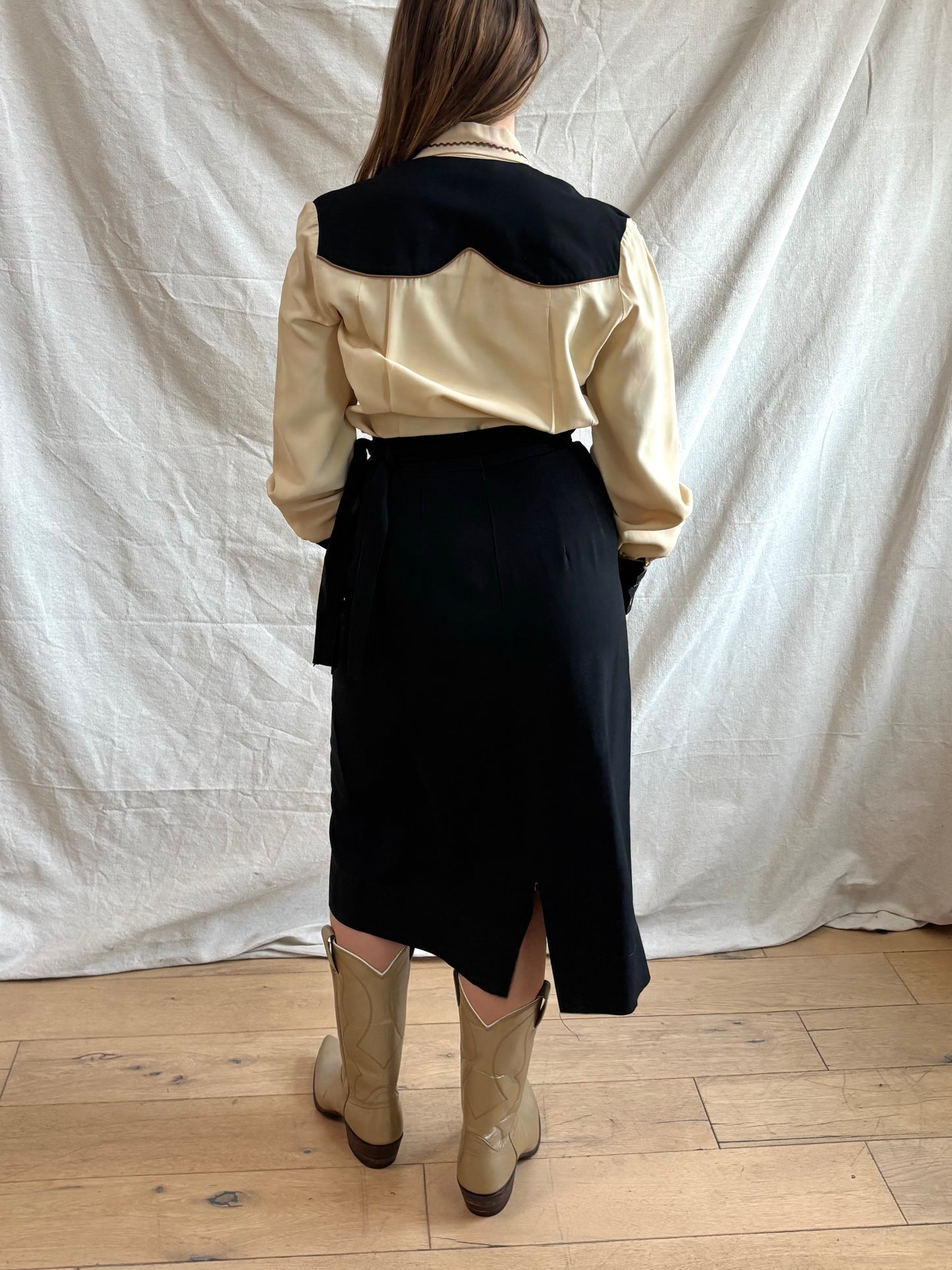 1940s 2PC Western Rayon Gab Chain-stiched Skirt Blouse Set