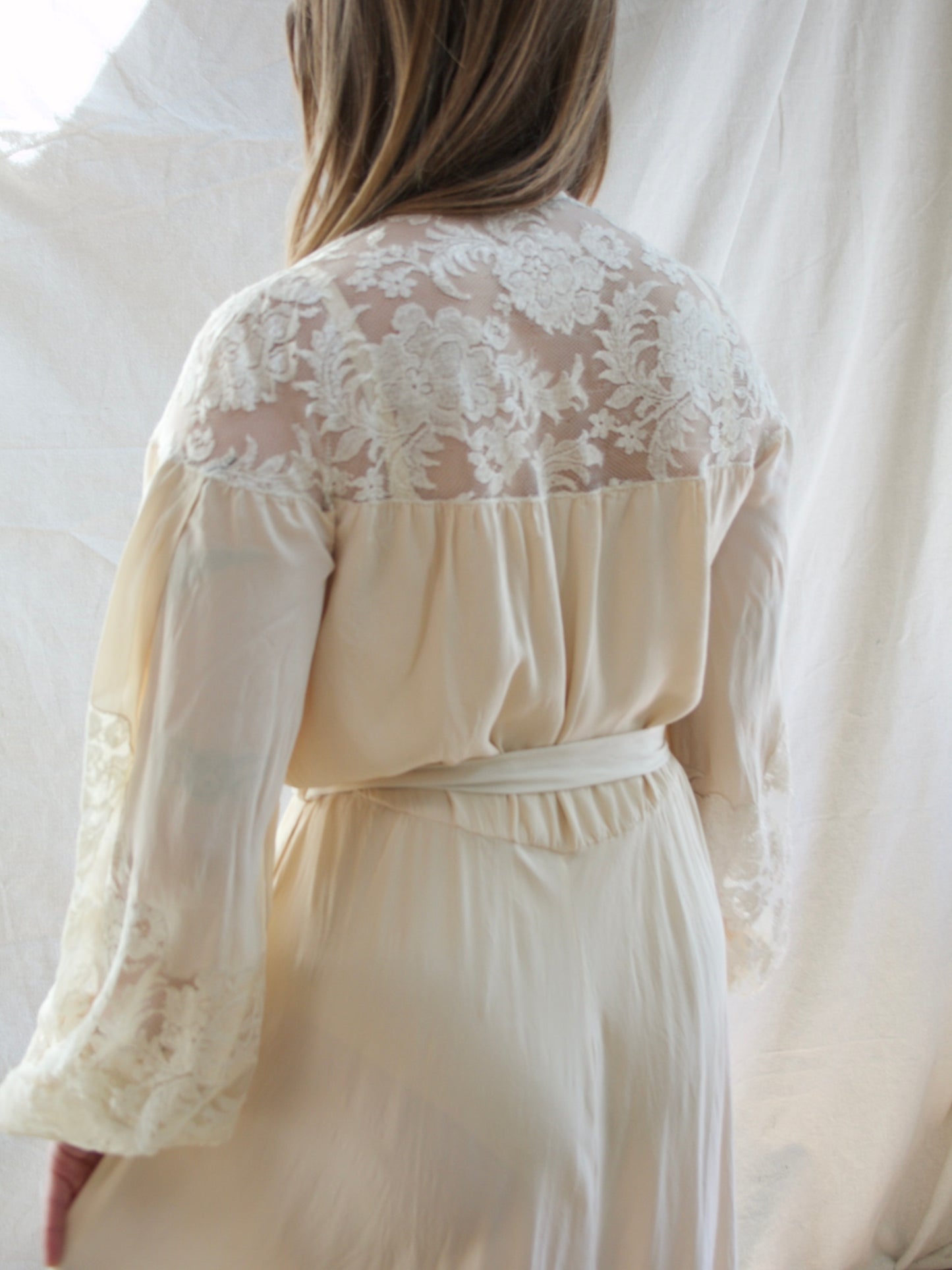 Special 1940s Trained Ivory Silk Crepe Lace Bishop Sleeve Gown