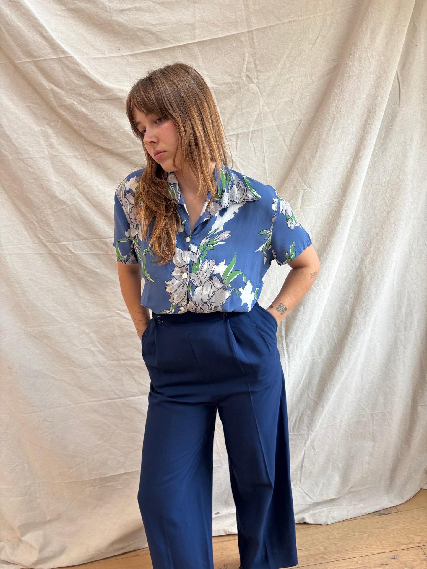 1940s Hawaiiana Cerulean Blue Cold Rayon Blouse