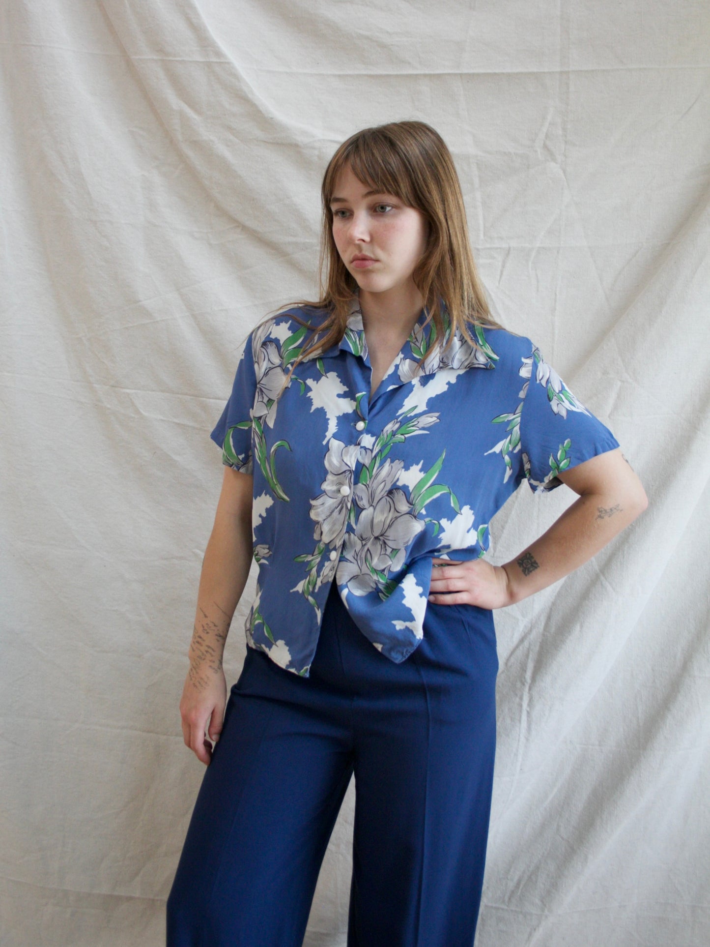 1940s Hawaiiana Cerulean Blue Cold Rayon Blouse