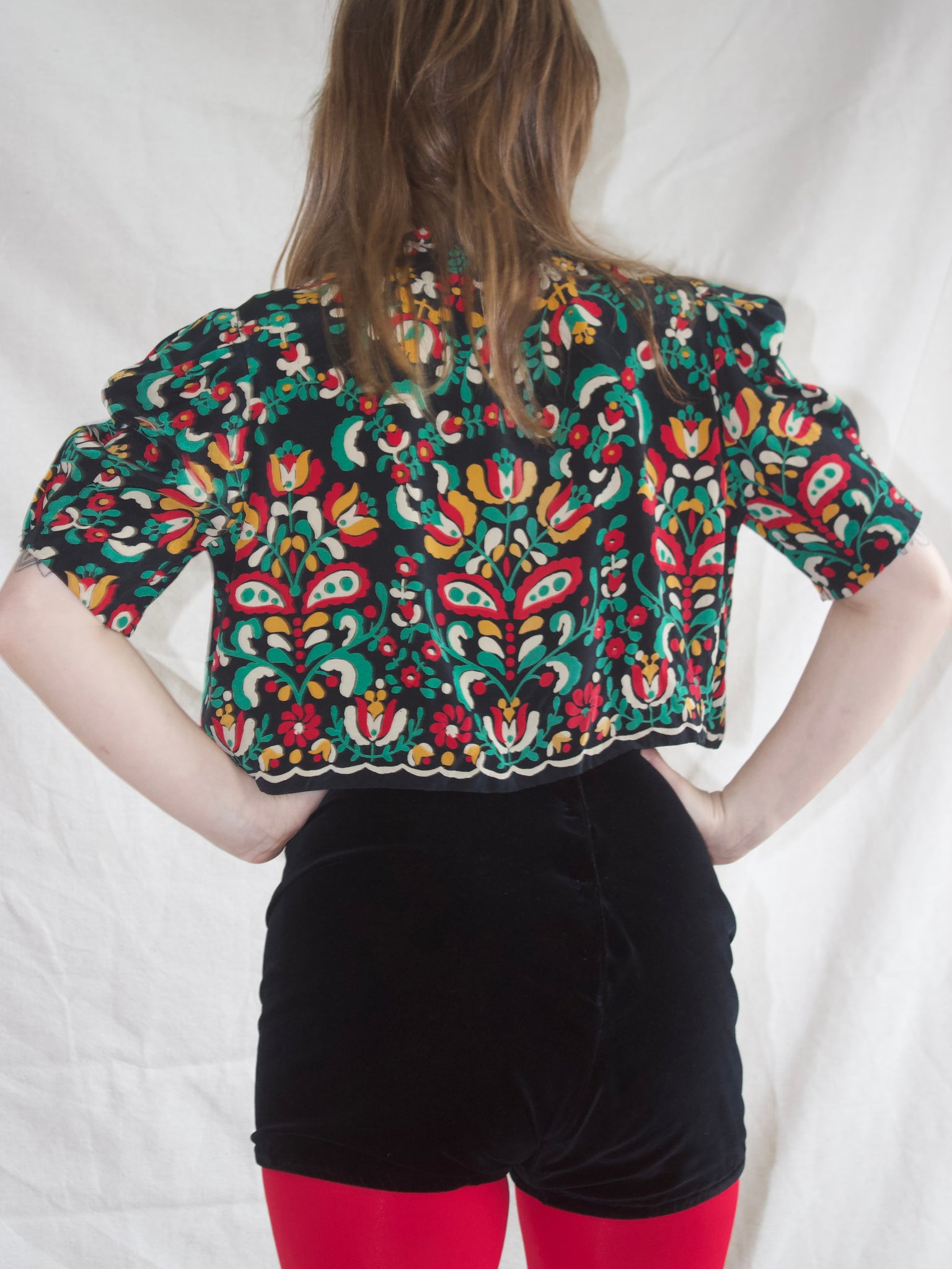 1930s Vibrant Floral Motif Print Puff Sleeve SIlk Bolero