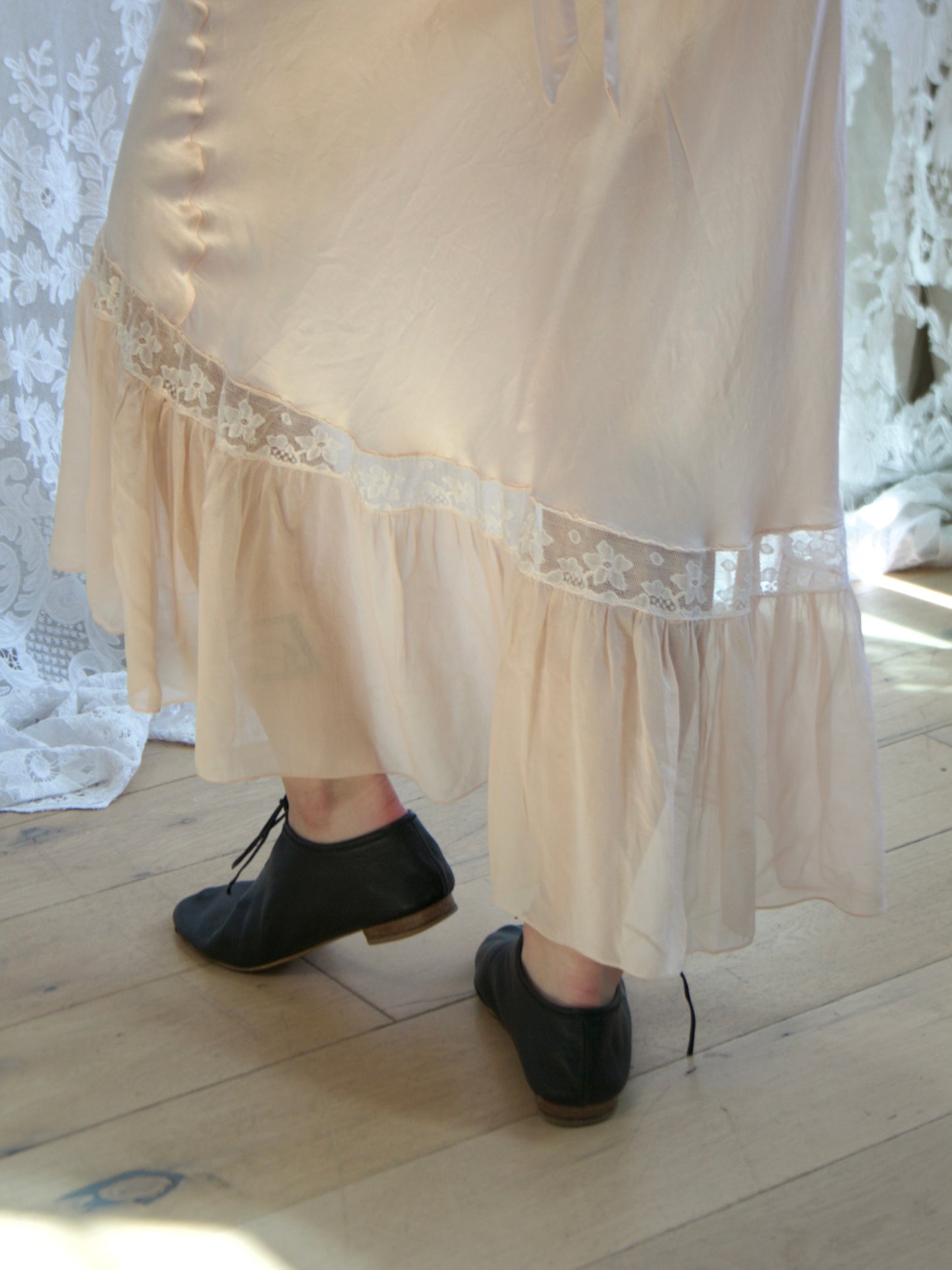 1930s Pale Silk Ruched Chiffon Lace Trim Ruffle Hem Bias Lingerie Gown