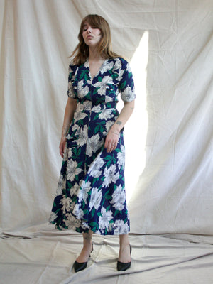 1940s Cold Rayon Hawaiiana Ruffle Trim Zip Front Dress