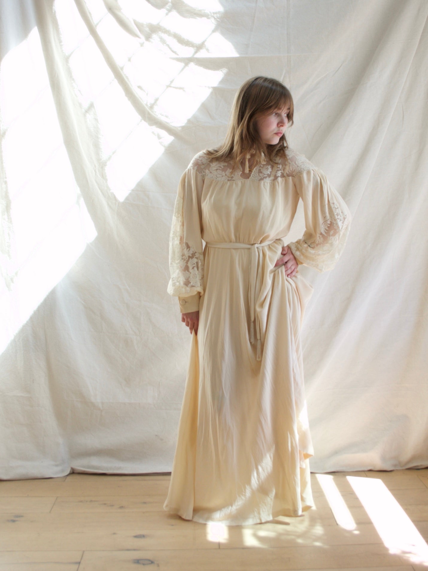 Special 1940s Trained Ivory Silk Crepe Lace Bishop Sleeve Gown