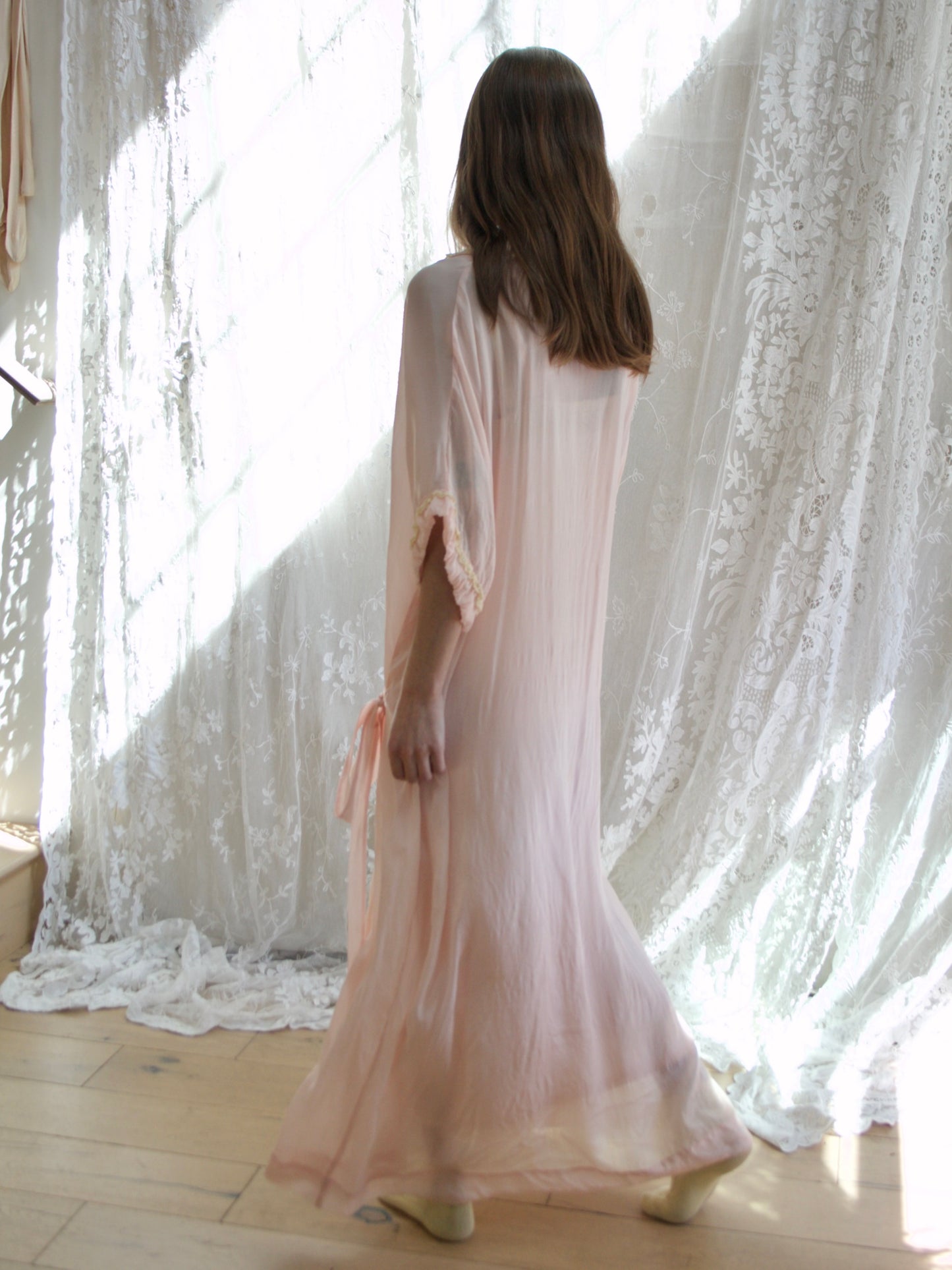 Antique 1920s Pale Blush Silk Ribbon-work Floral Drop Waist Lingerie Robe