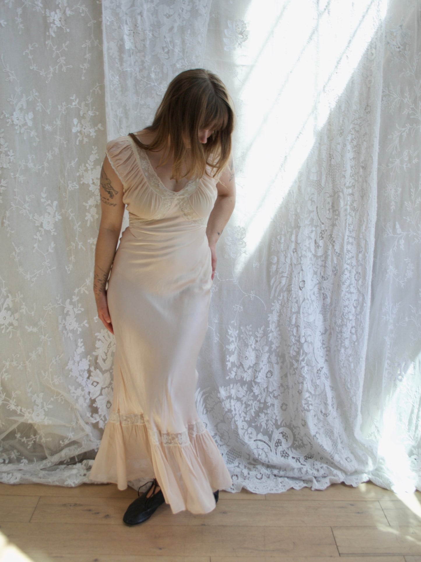 1930s Pale Silk Ruched Chiffon Lace Trim Ruffle Hem Bias Lingerie Gown