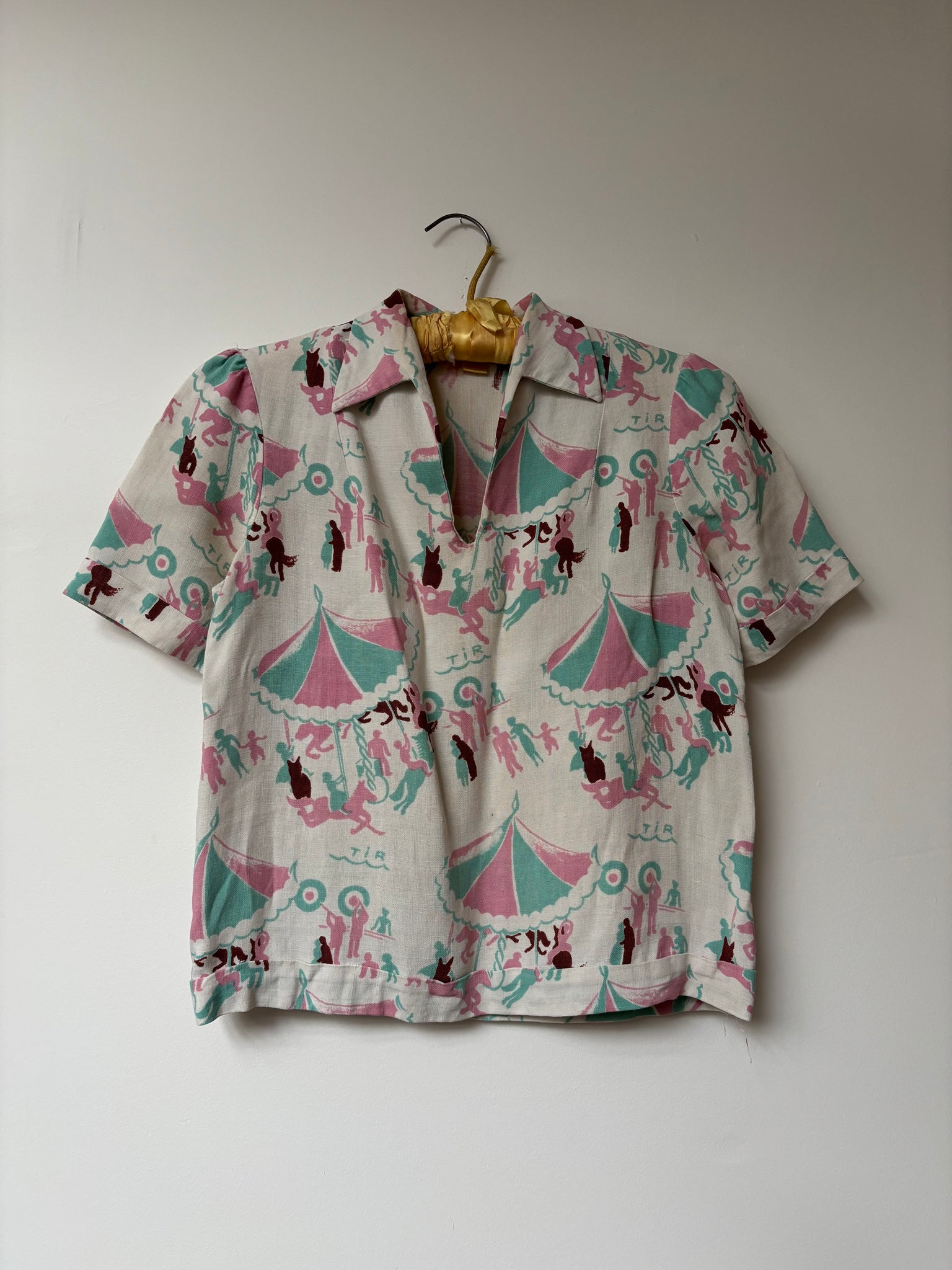 1930s/1940s Carnival Theme Novelty Print Linen Blouse