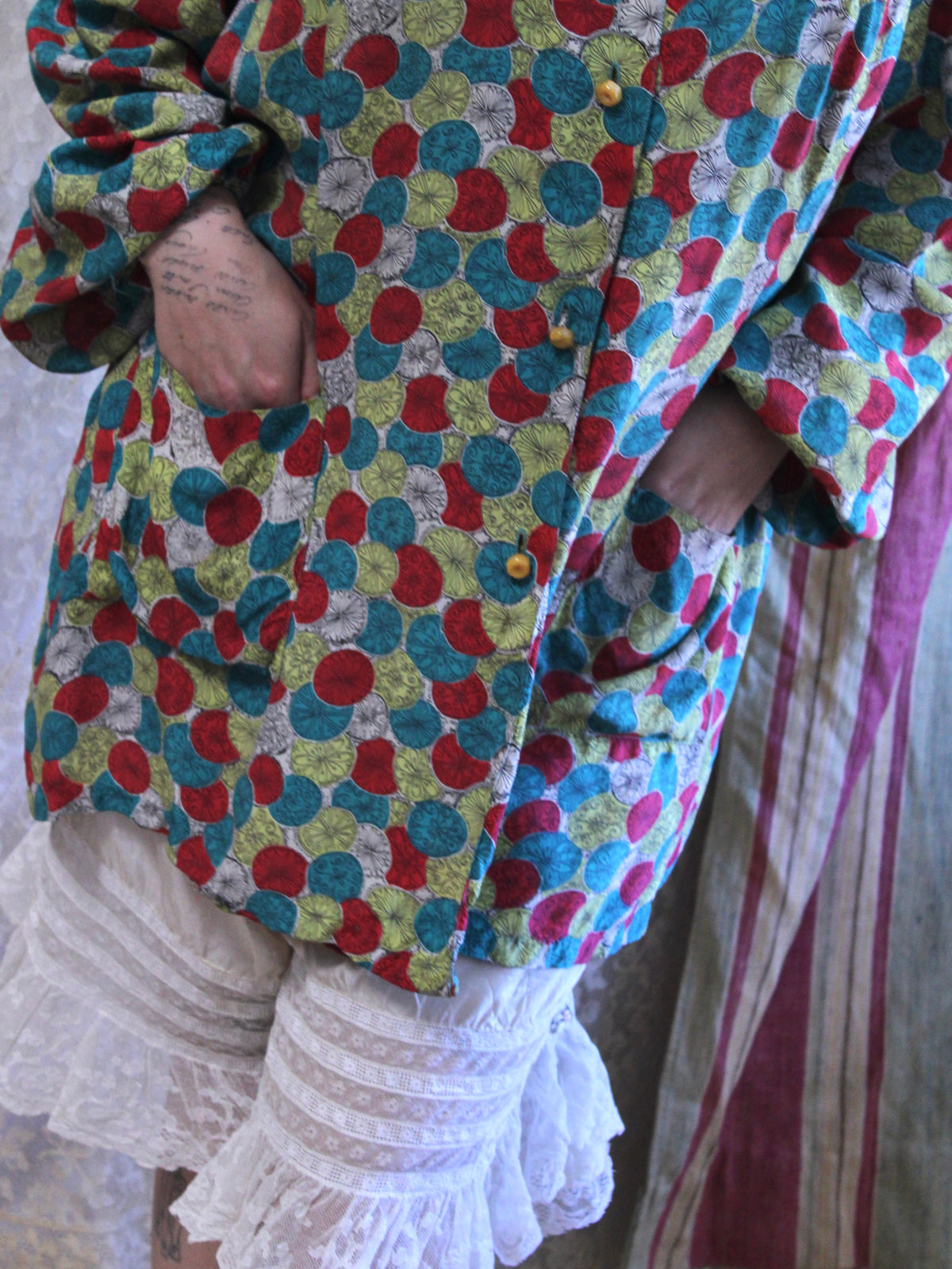 1940s Novelty Print Cold Rayon Bishop Sleeve Smock