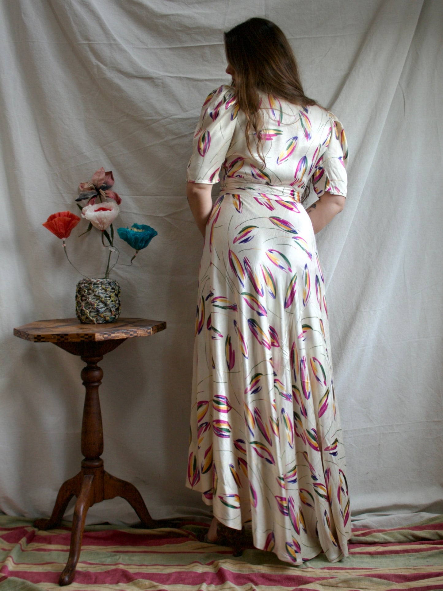 1930s Painterly Tulip Print Heavy Silk Tie Waist Trained Gown