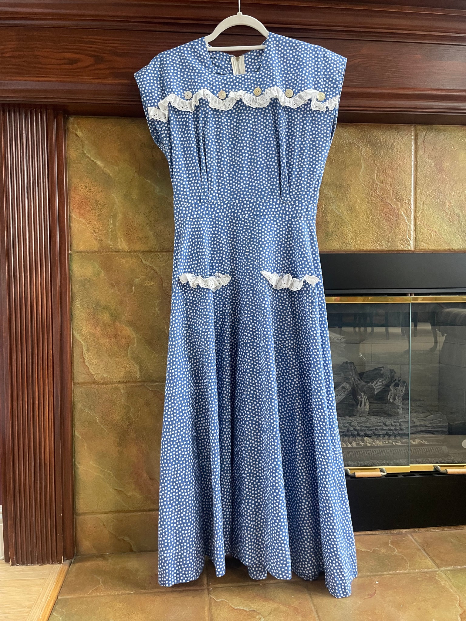 1940s Polka Dot & MOP Pocket Cotton Day Dress