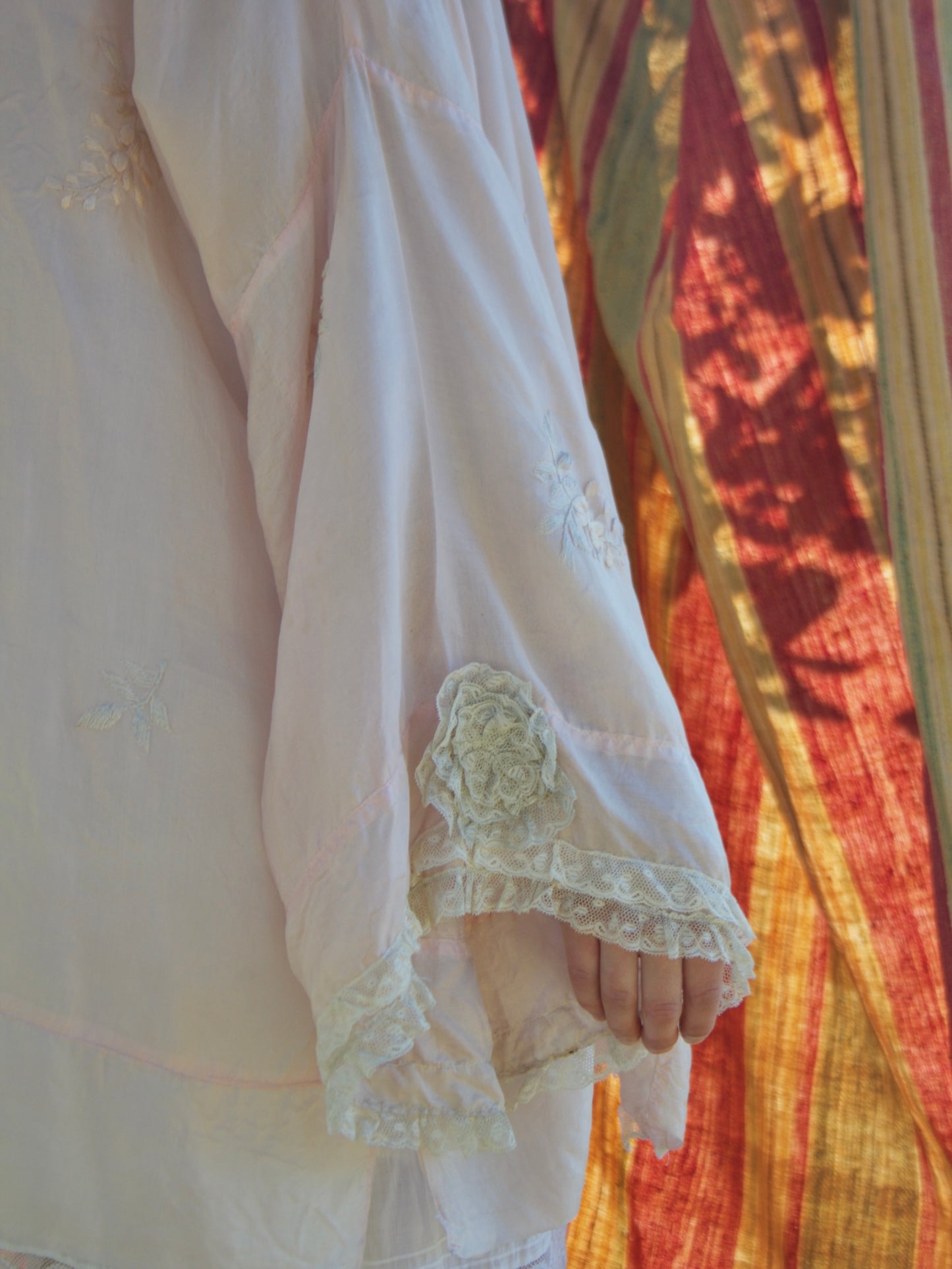 Antique 1920s Pale Pink Tissue Silk Embroidered Lace Trim Boudoir Robe