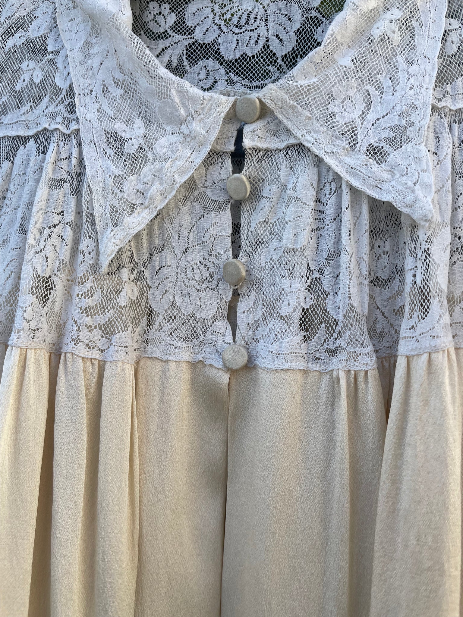 1940s Pure Silk & Ruffled Lace Yoke Peignoir