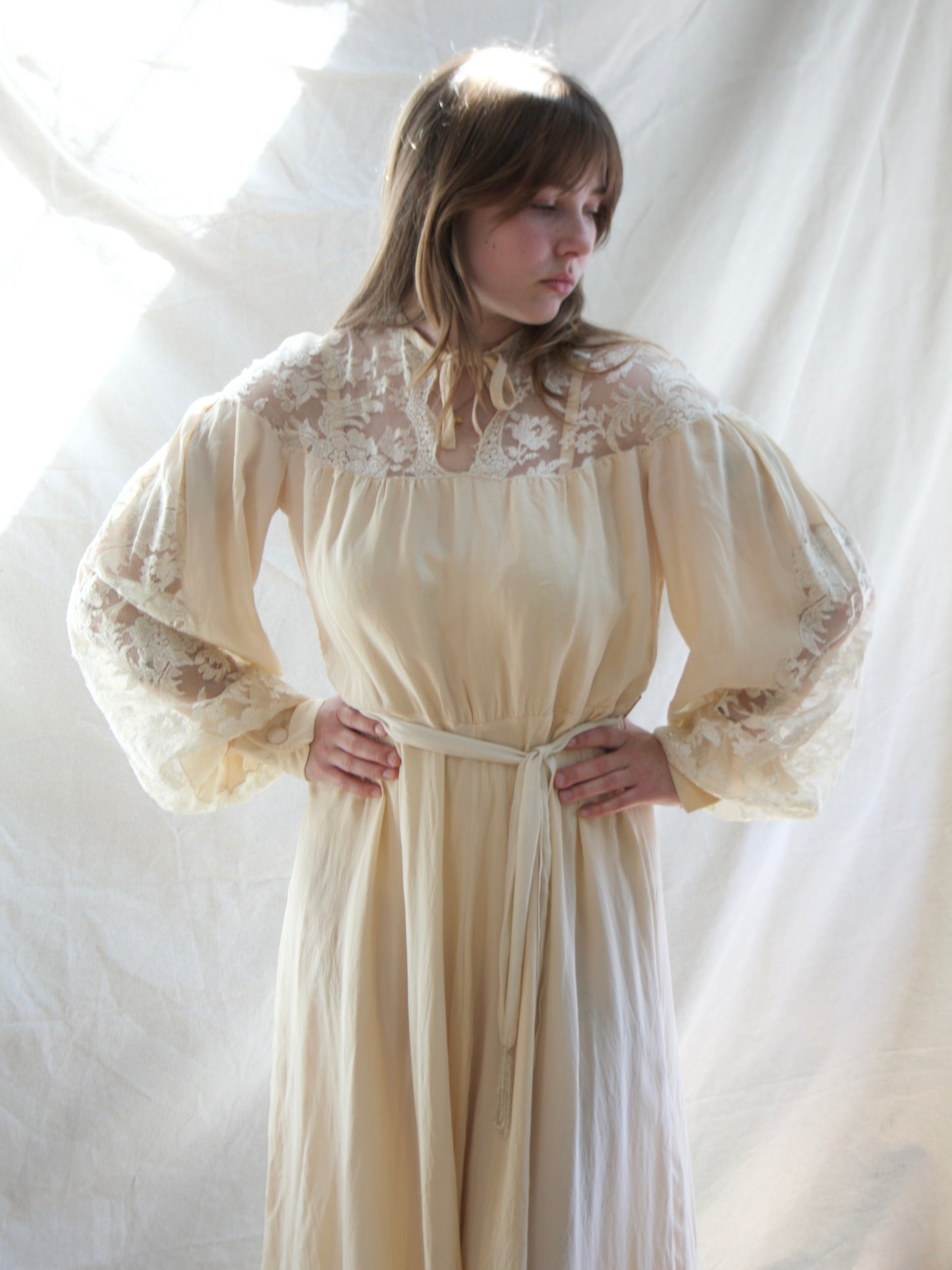 Special 1940s Trained Ivory Silk Crepe Lace Bishop Sleeve Gown