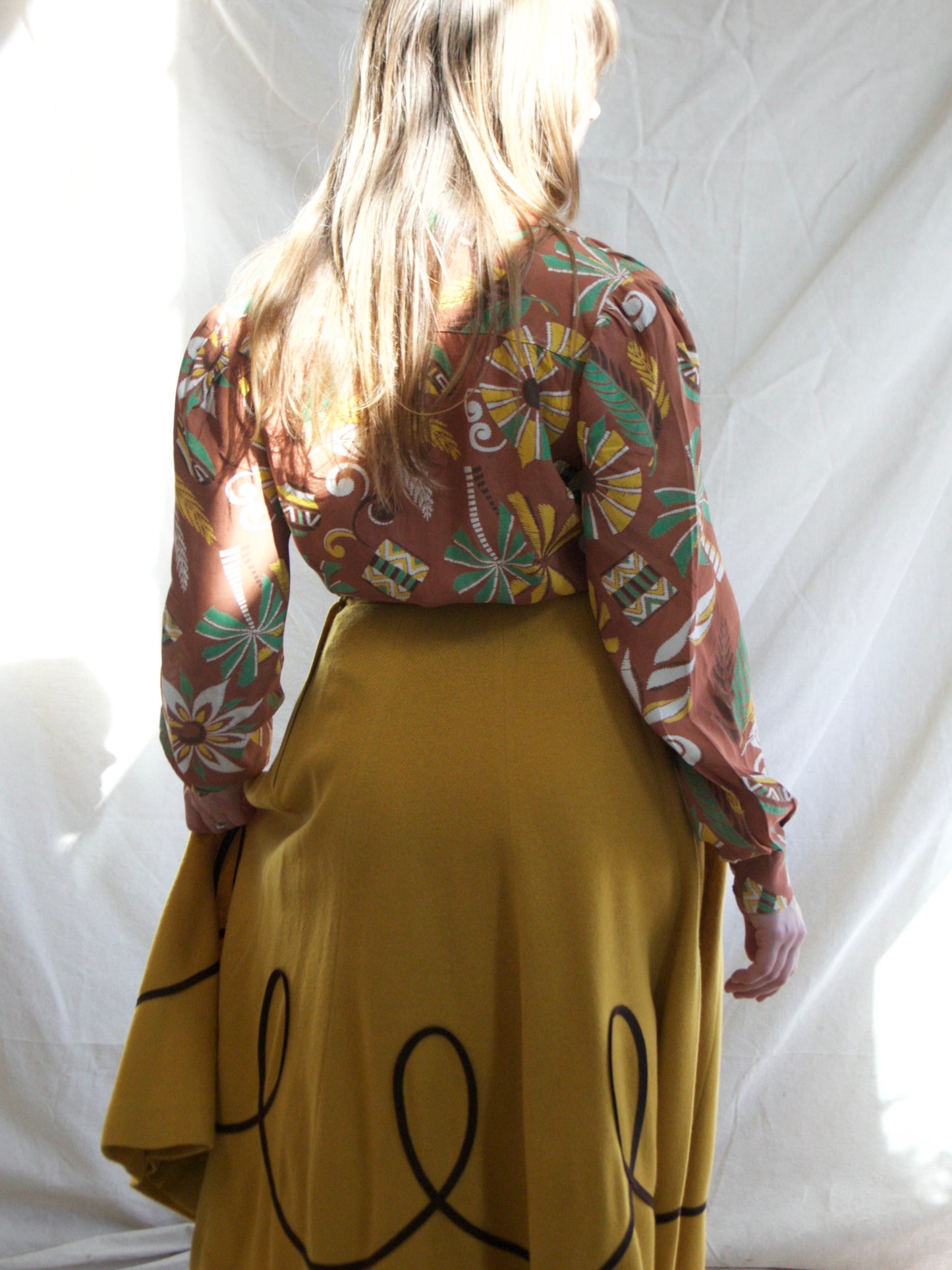 1940s Terracotta Hawaiian Silk Blend Bishop Sleeve Blouse