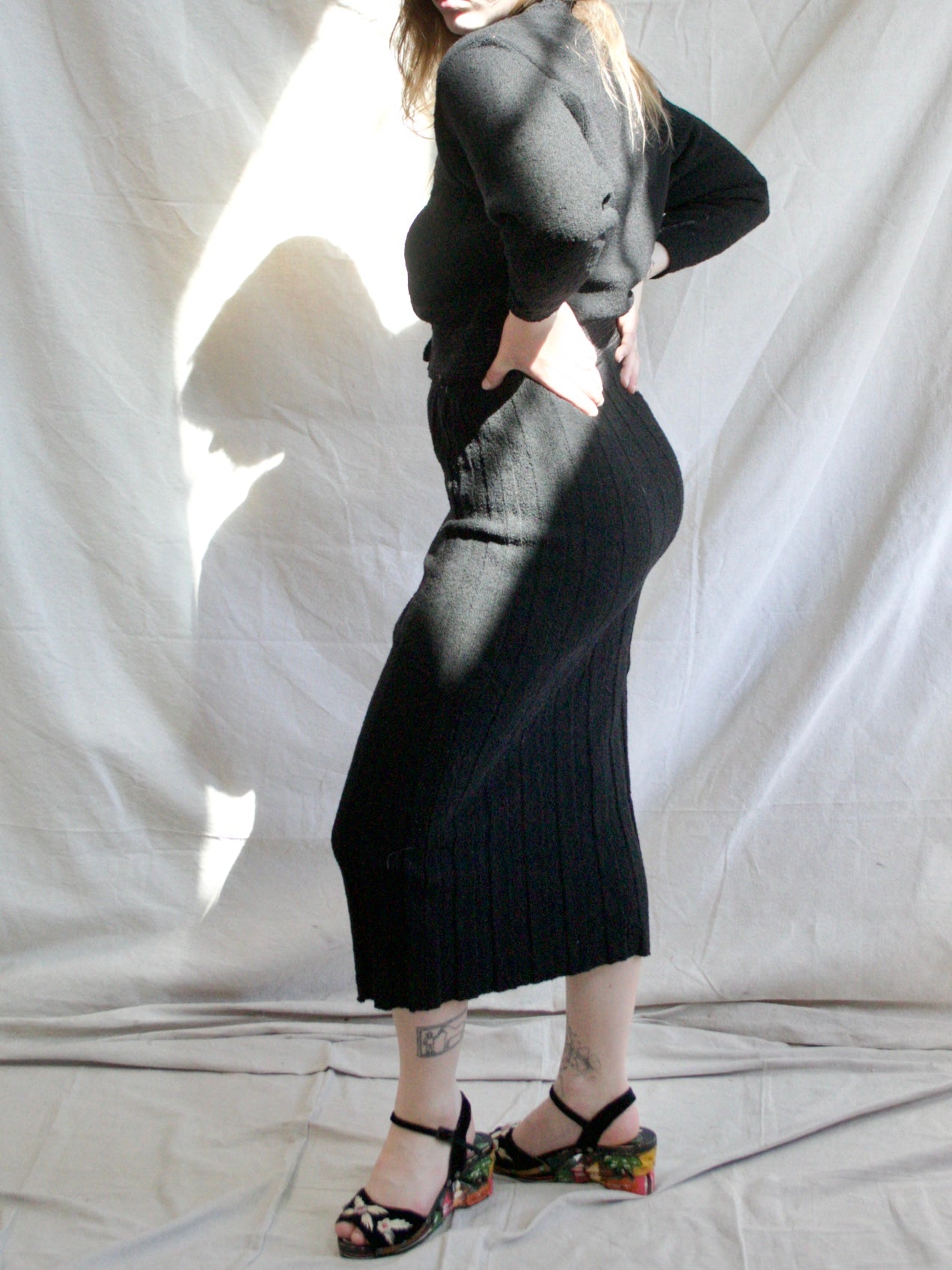 1950s Vampy Boucle Fruit Button Knit 2 PC Skirt Set