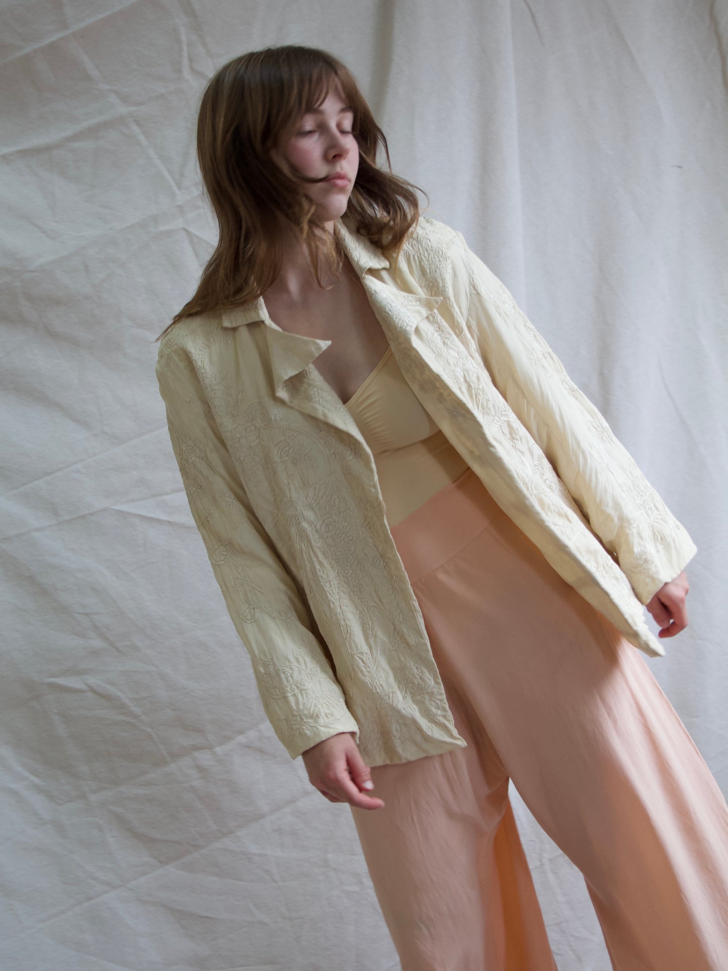 Antique 1920s Cream Silk Embroidered Chinese Jacket