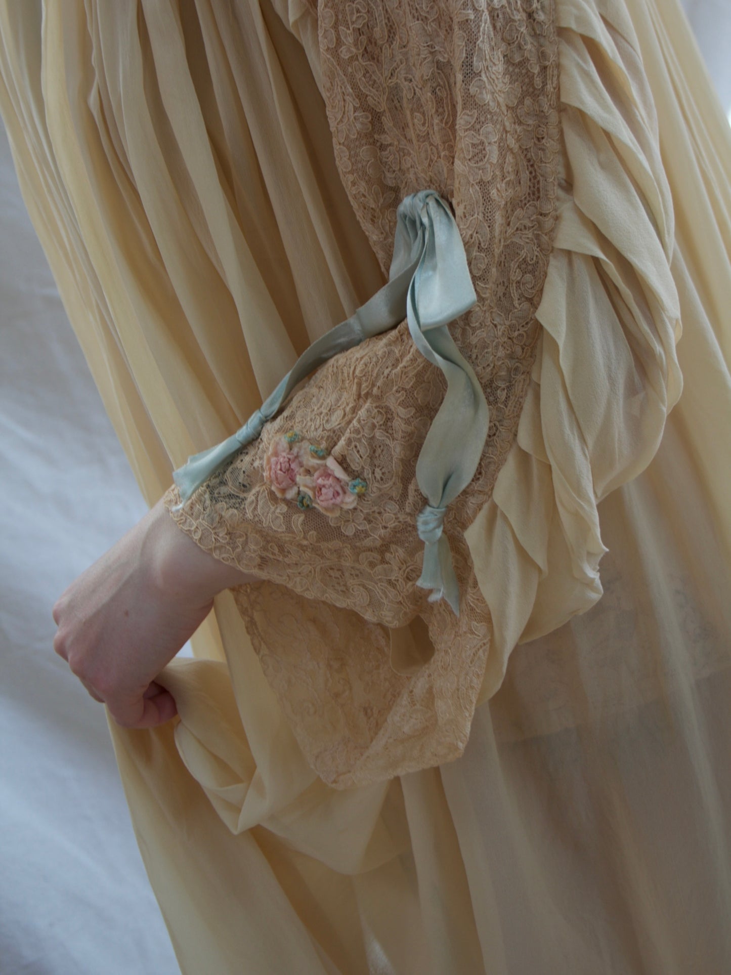 Rare 1947 Custom Hand Made Chiffon Lace Ribbonwork Peignoir