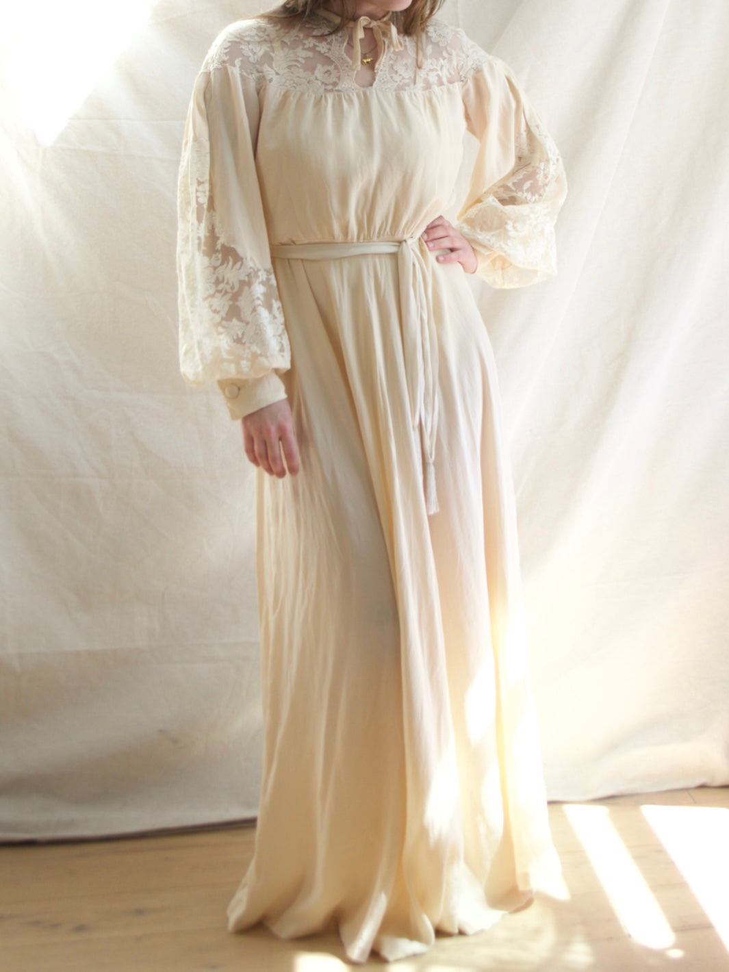 Special 1940s Trained Ivory Silk Crepe Lace Bishop Sleeve Gown