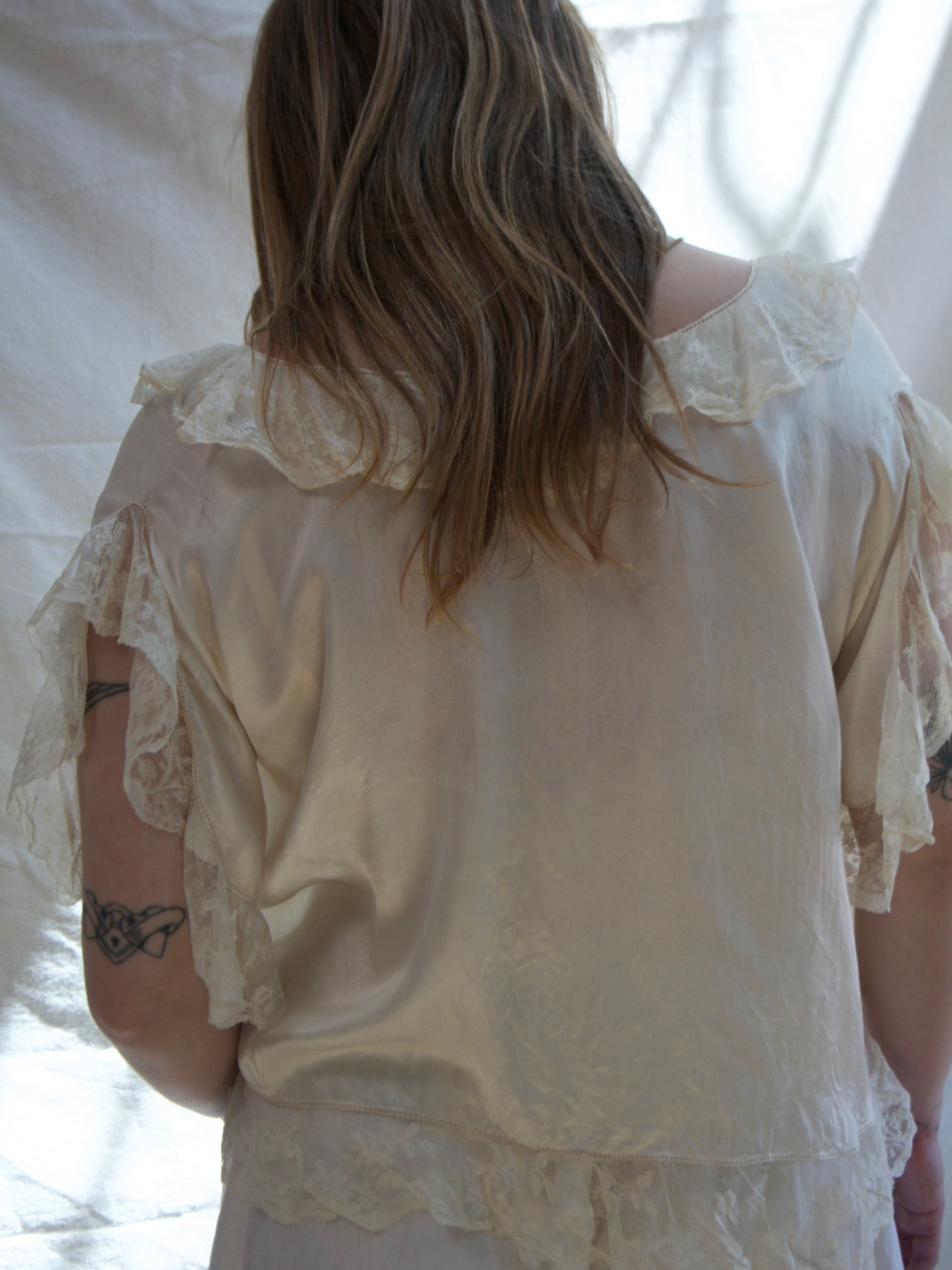 Antique 1920s Eggshell Silk Lace Trim Boudoir Blouse