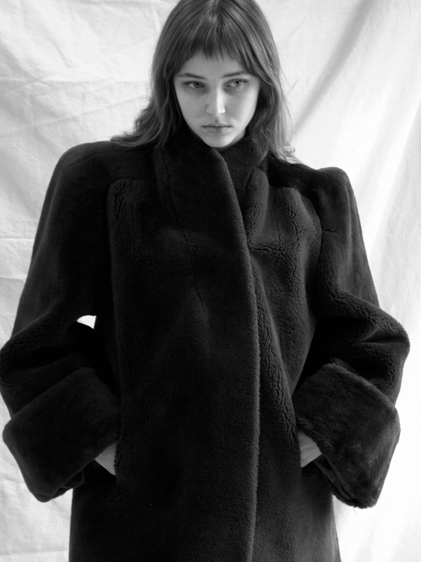 1940s Strong Shoulder Mouton Coat
