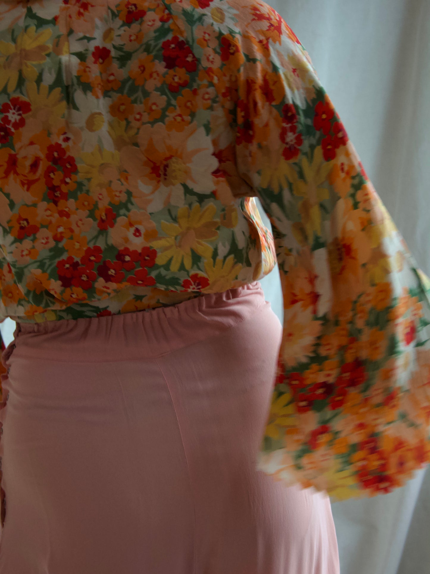 1930s Floral Print Silk Bell Sleeve Cropped Blouse