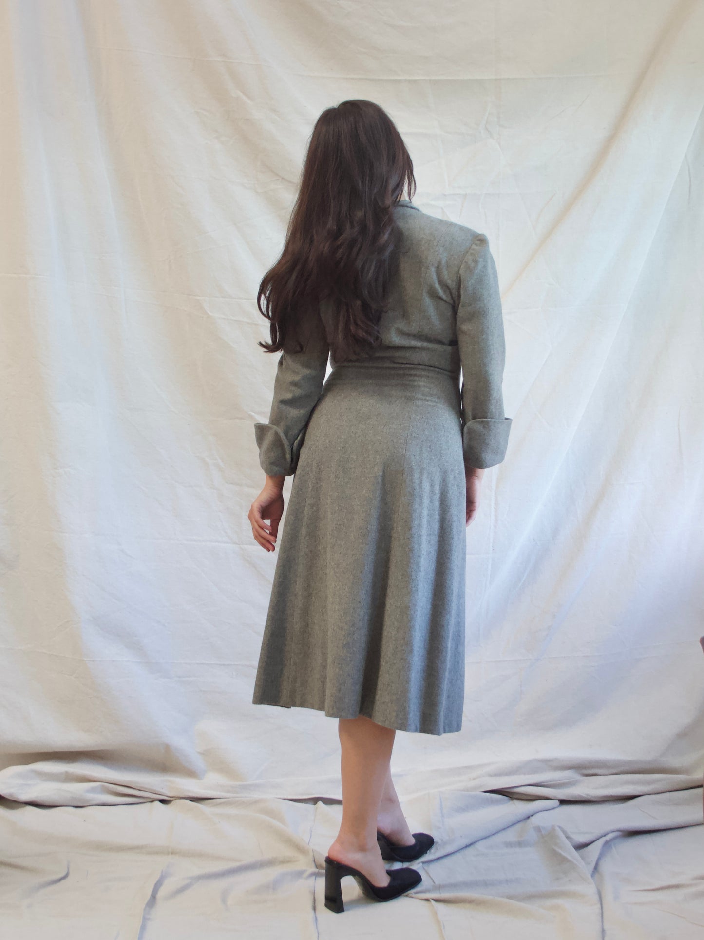 1940s 3D Rose and Embroidered Slate Grey Wool Button Front Dress
