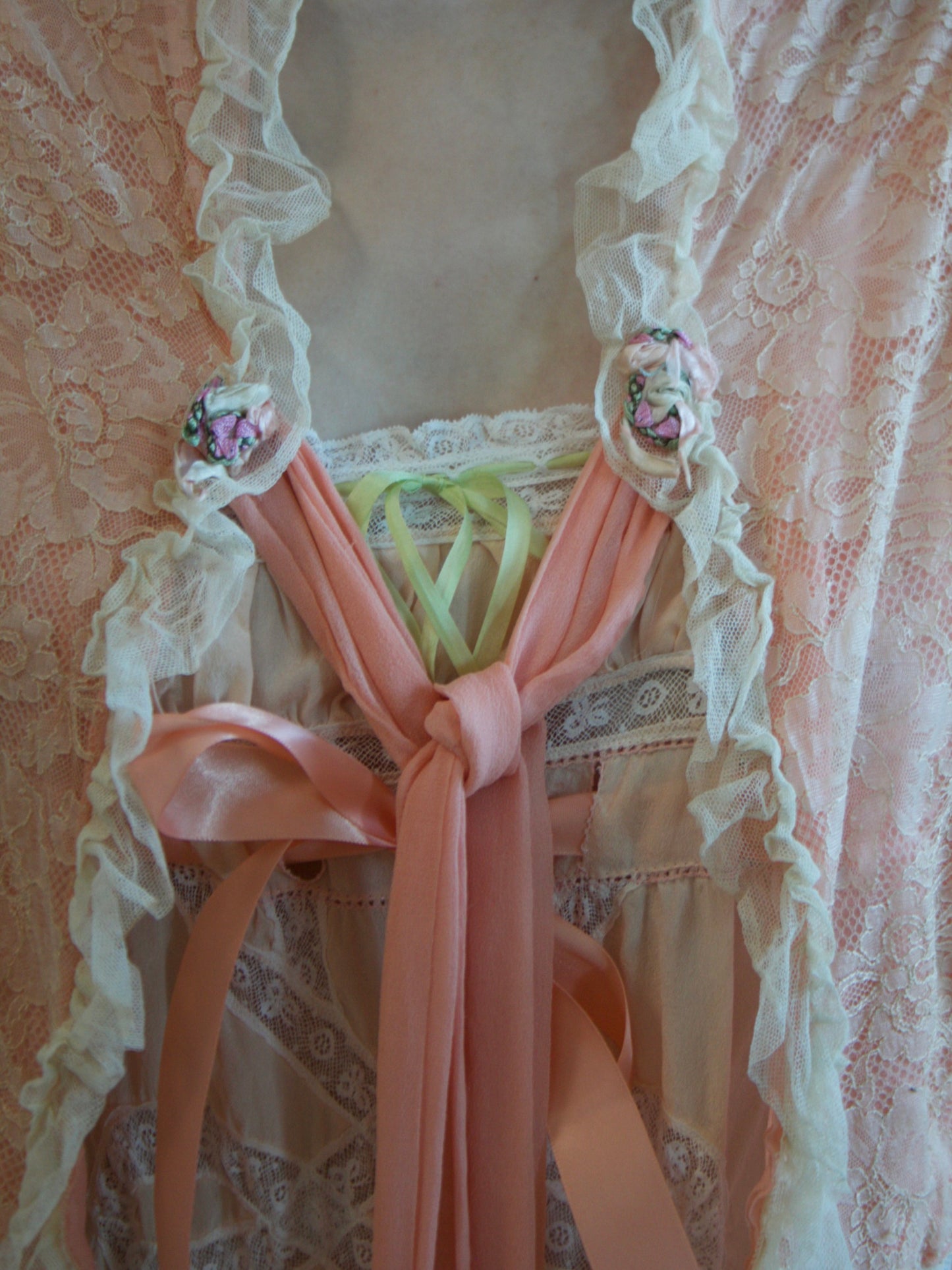 1930s Crepe Chiffon & Ecru Lace Ribbonwork Tie Jacket