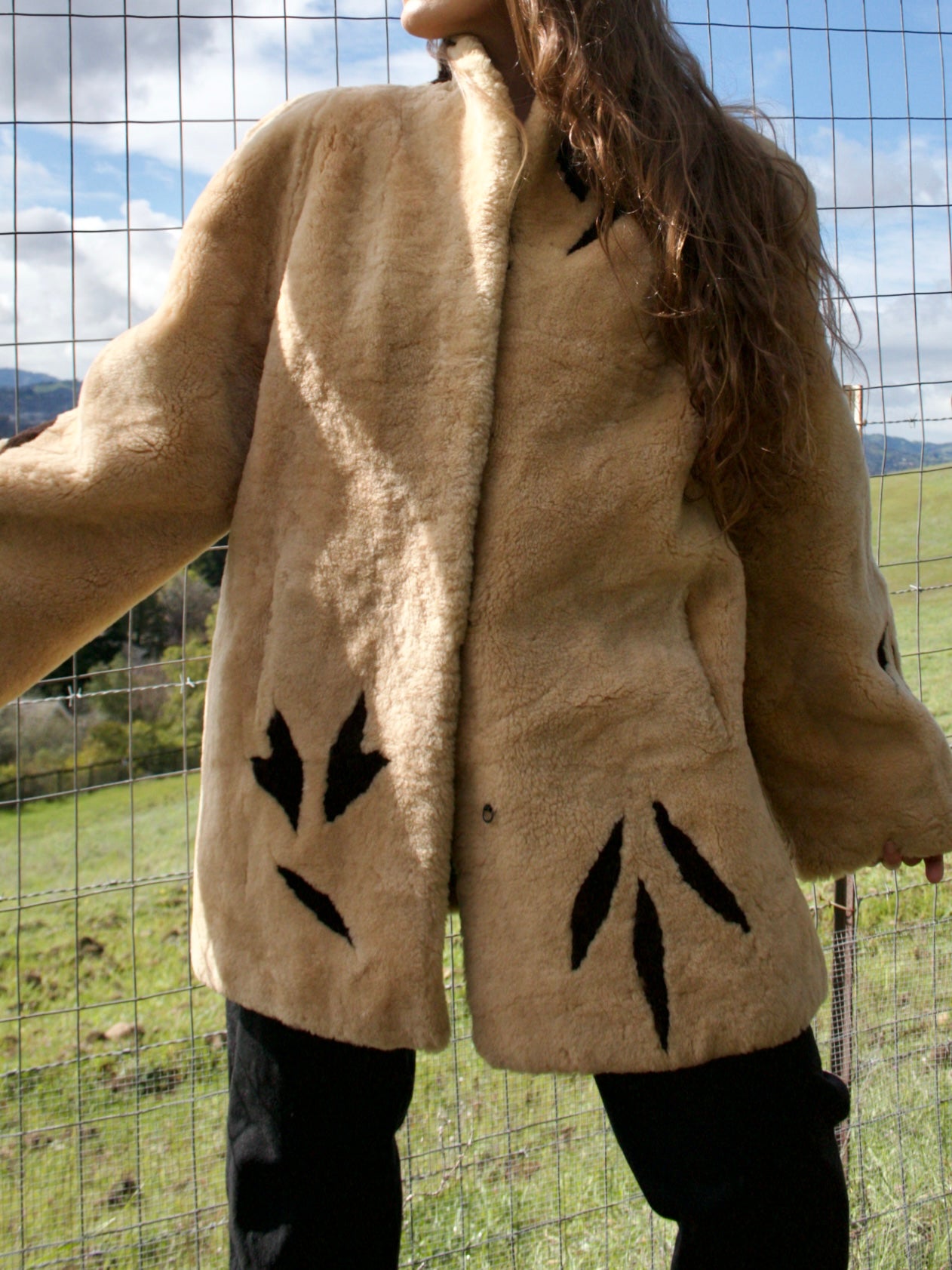 1940s Patterned Two Tone Sheepskin Strong Shoulder Bell Sleeve Coat