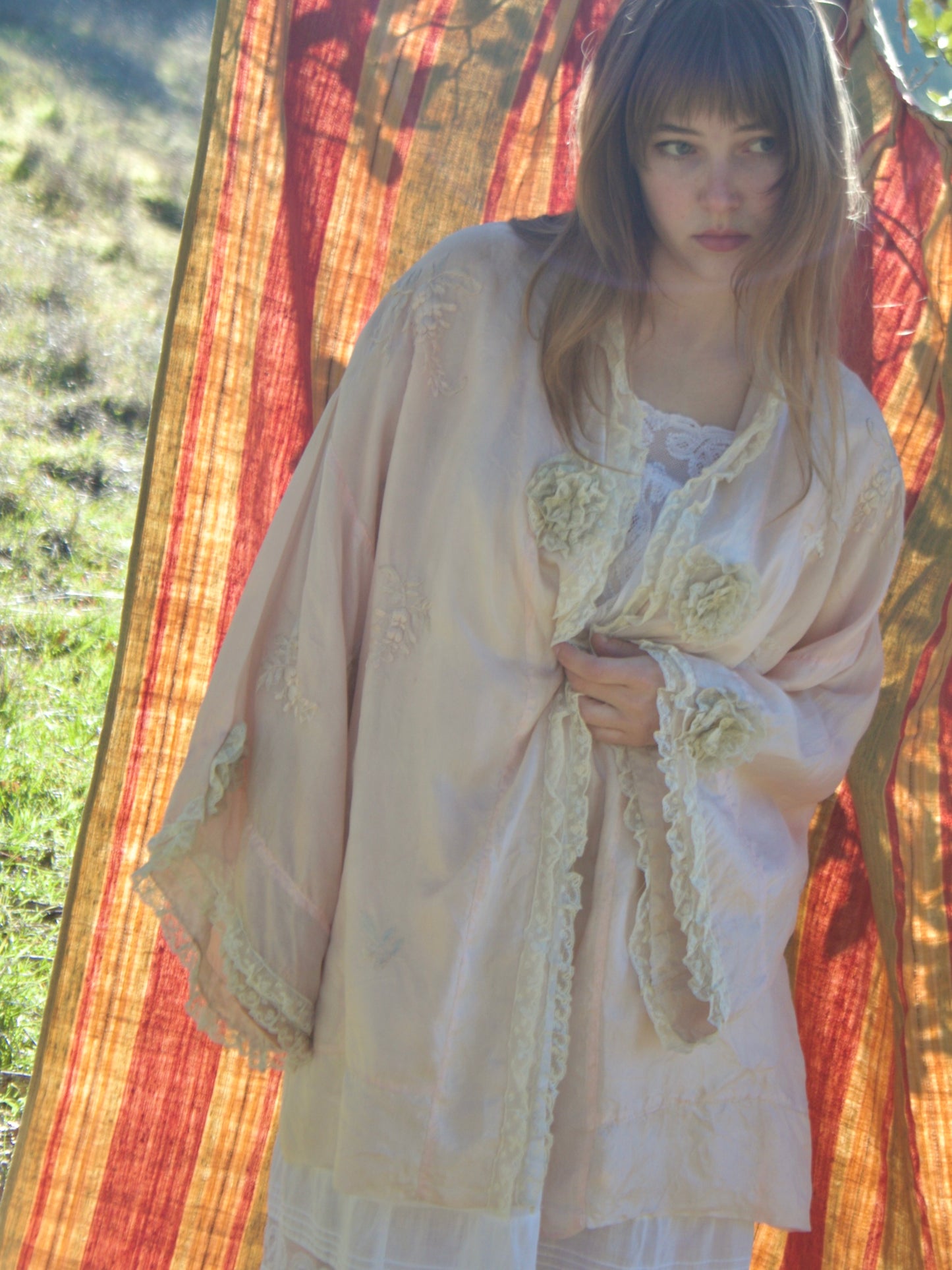 Antique 1920s Pale Pink Tissue Silk Embroidered Lace Trim Boudoir Robe