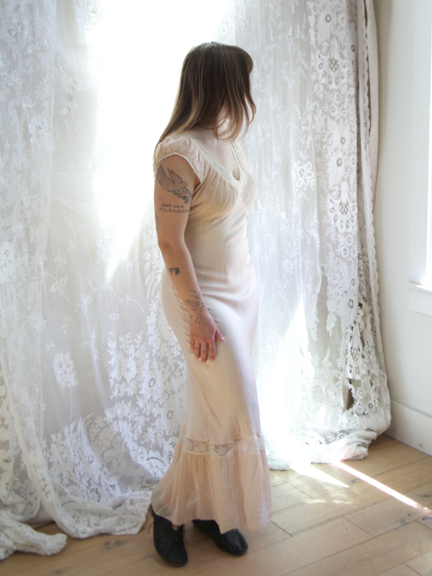 1930s Pale Silk Ruched Chiffon Lace Trim Ruffle Hem Bias Lingerie Gown