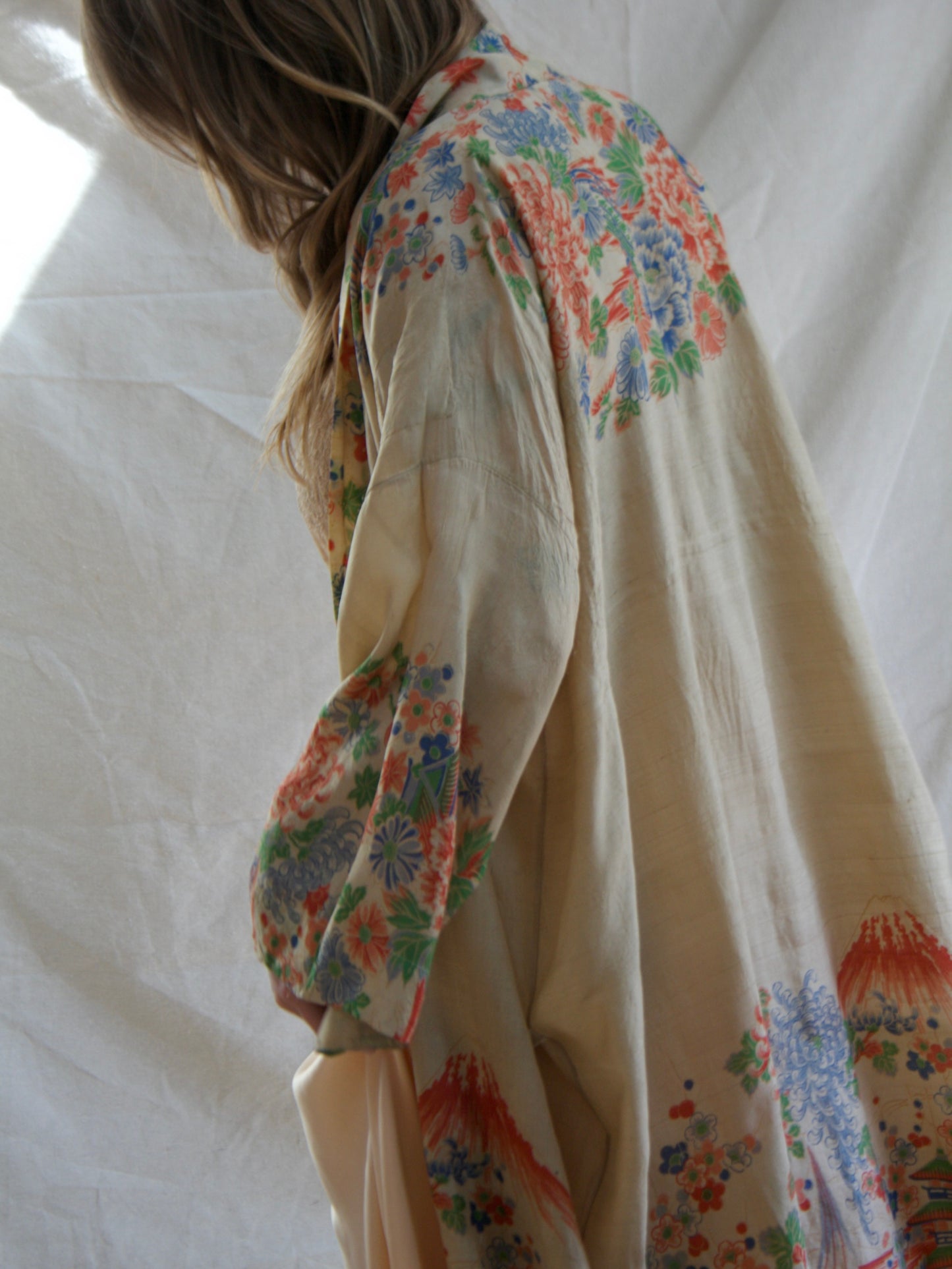 Antique Japanese Pongee Silk Tie Waist Robe
