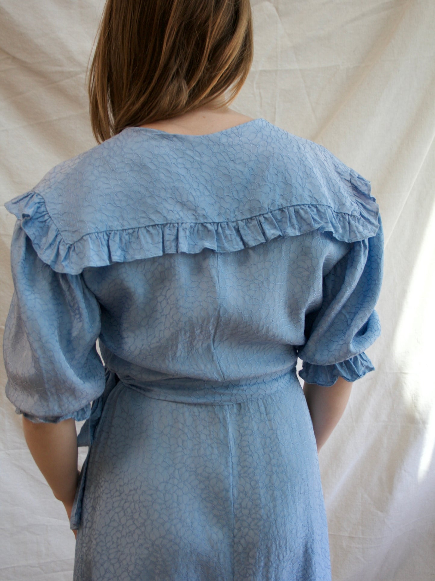 1940s Baby Blue Rayon Ruffle Trim Puff Sleeve Wrap Dressing Gown