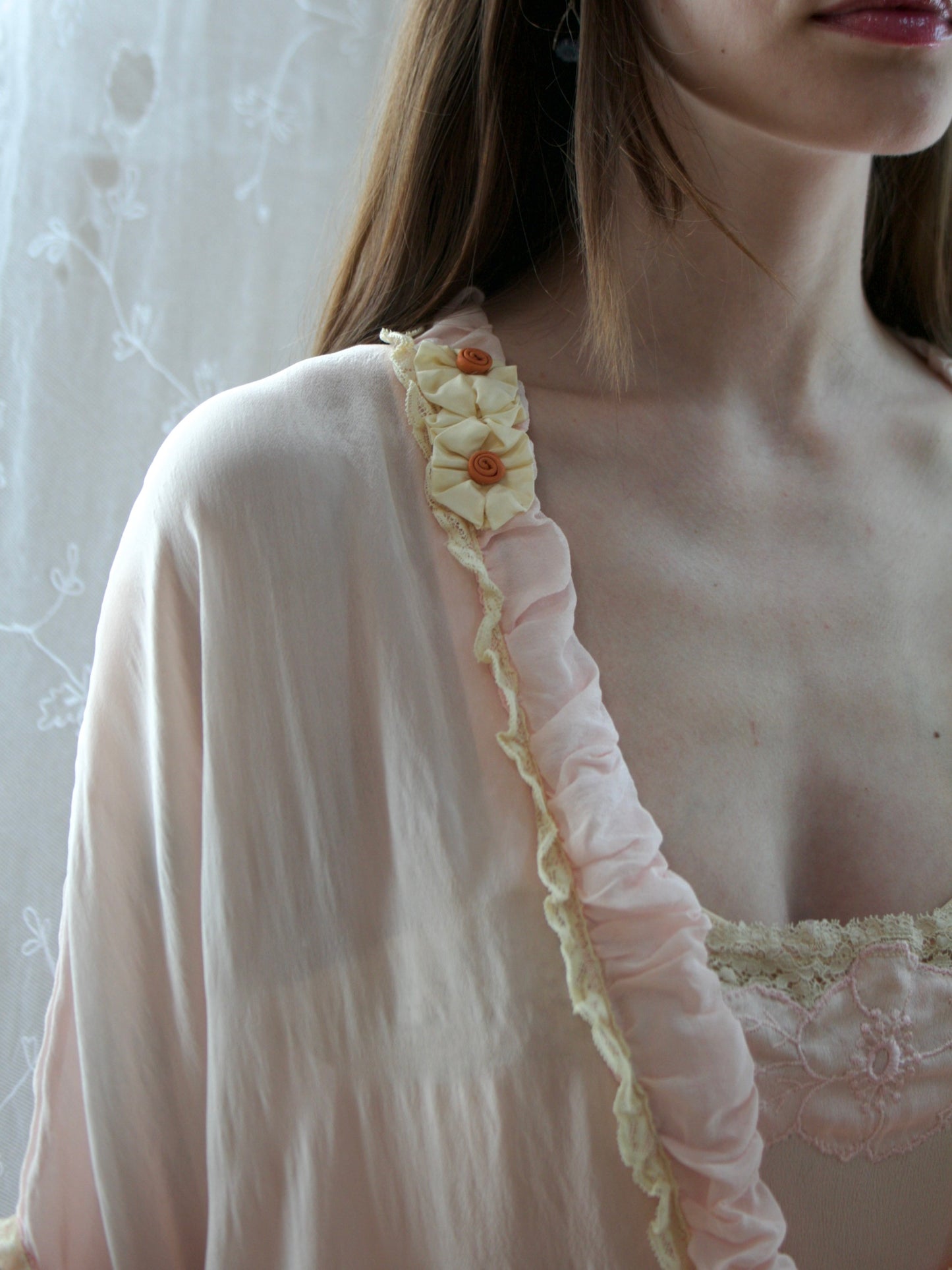 Antique 1920s Pale Blush Silk Ribbon-work Floral Drop Waist Lingerie Robe