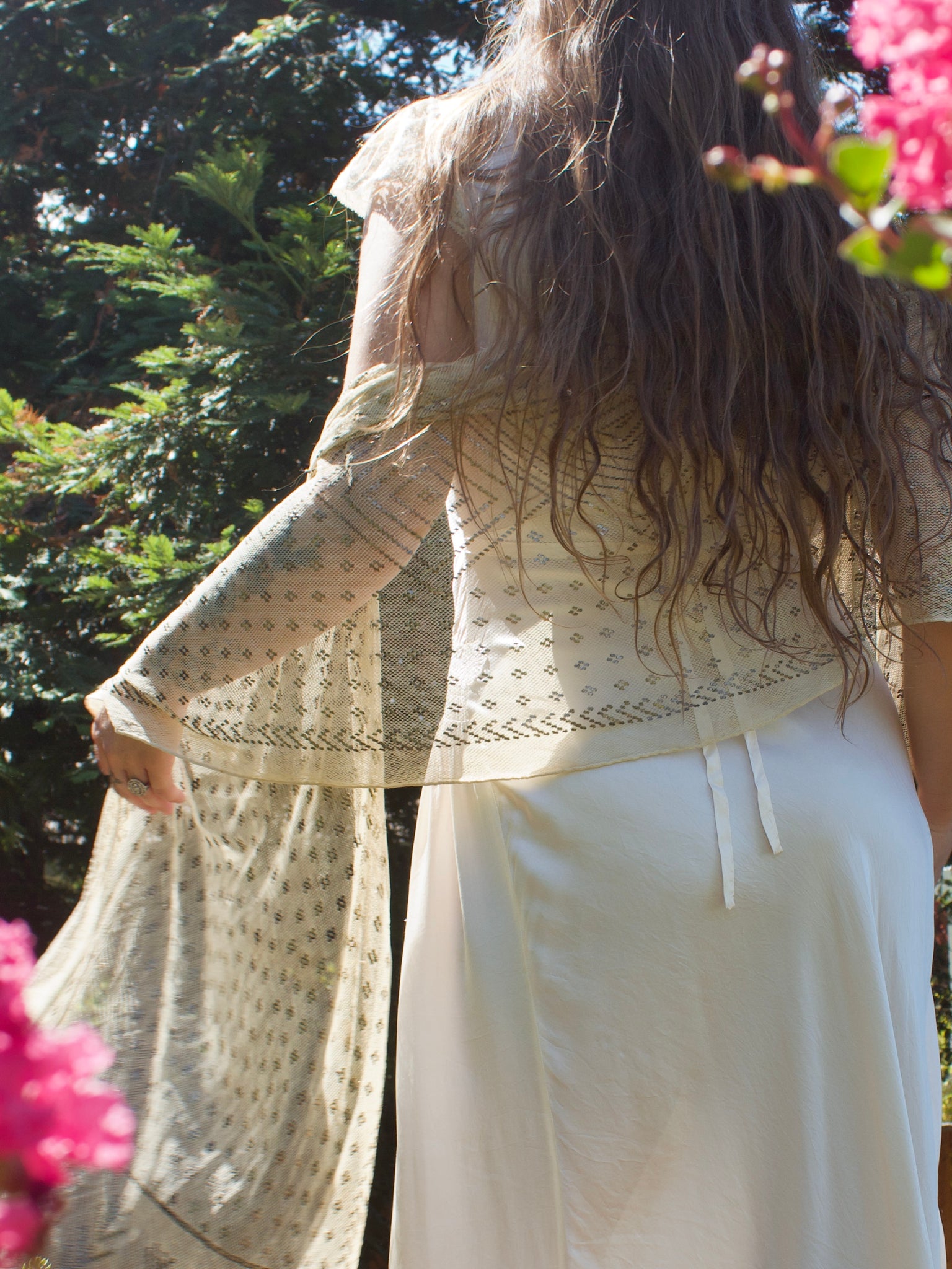 Antique 1920s Cream Assuit Hammered Metal Shawl