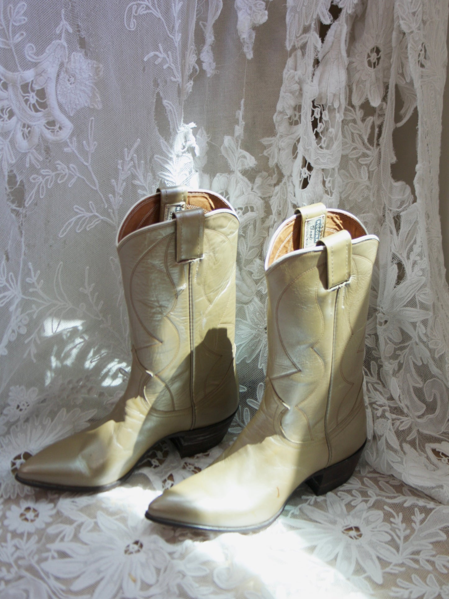 1970s NOS Metallic Champagne Western Cowboy Boots